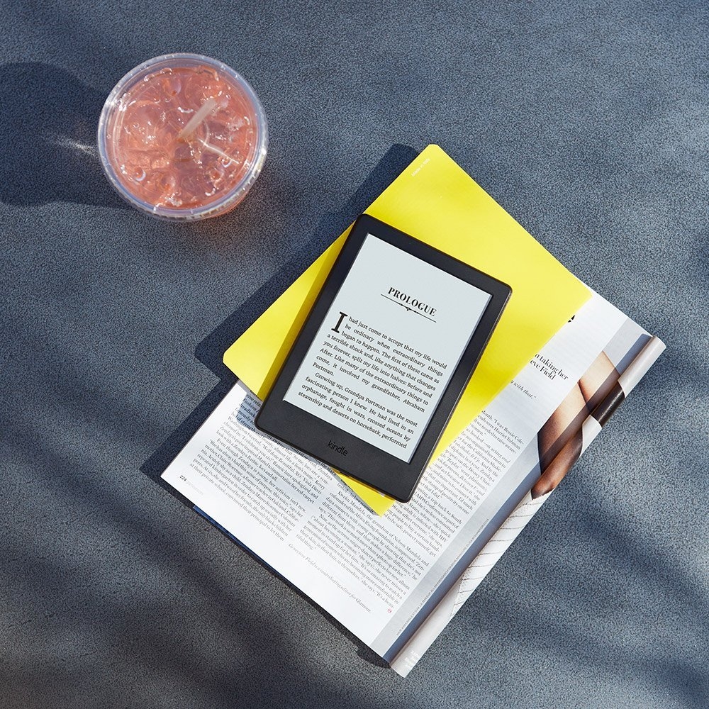 kindle-8-touch-lifestyle2