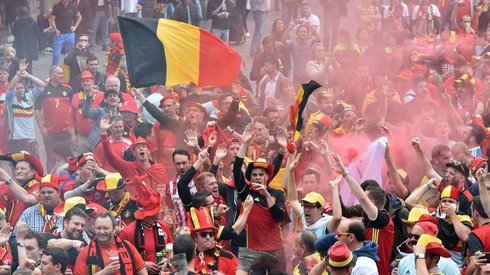 Belgijscy fani przed meczem (fot. AFP)