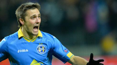 Tak cieszył się Michaił Gordejczuk po golu zdobytym już w 2. minucie (fot. AFP)