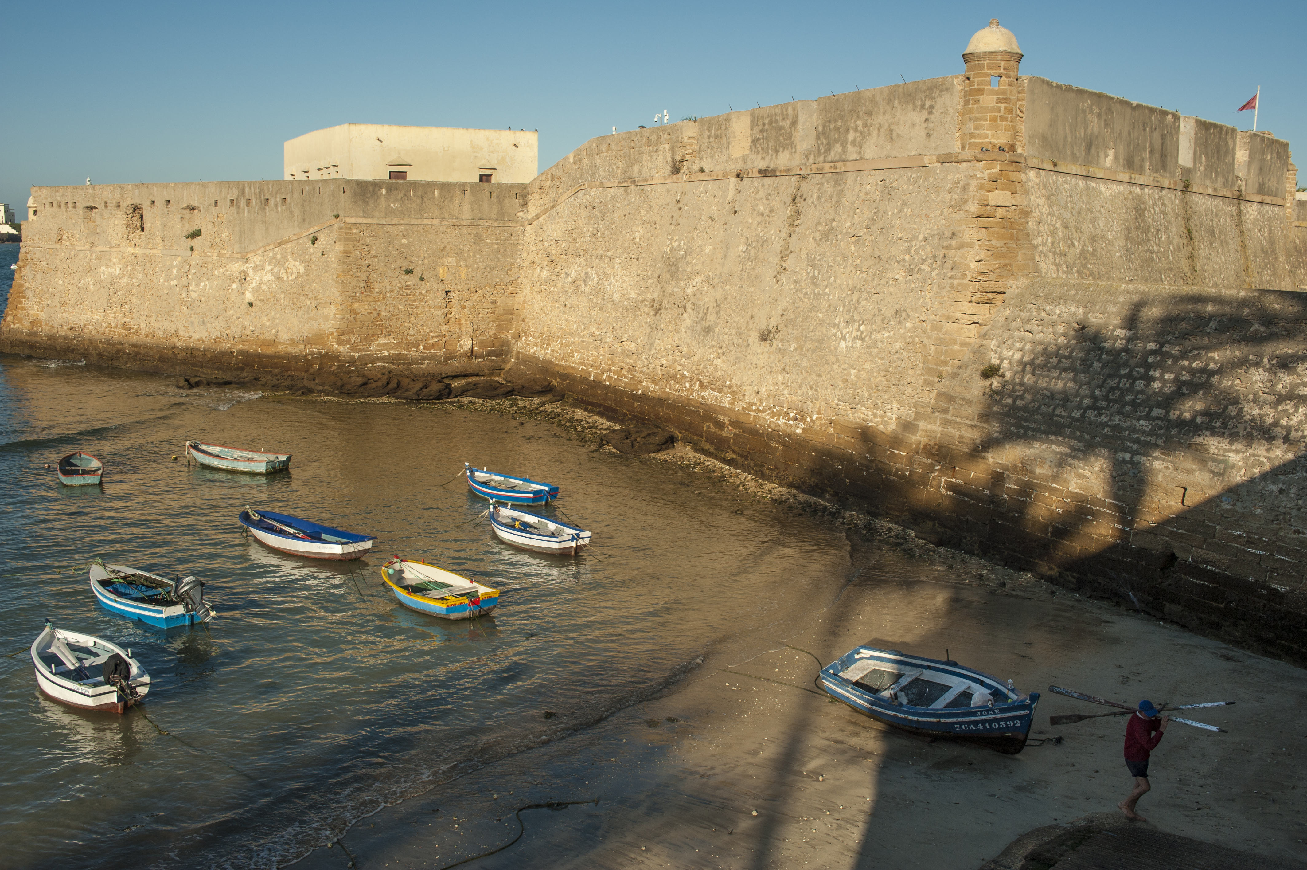 Hol élünk? Embereket végeztek ki az embercsempészek, egyszerűen a tengerbe lökték őket