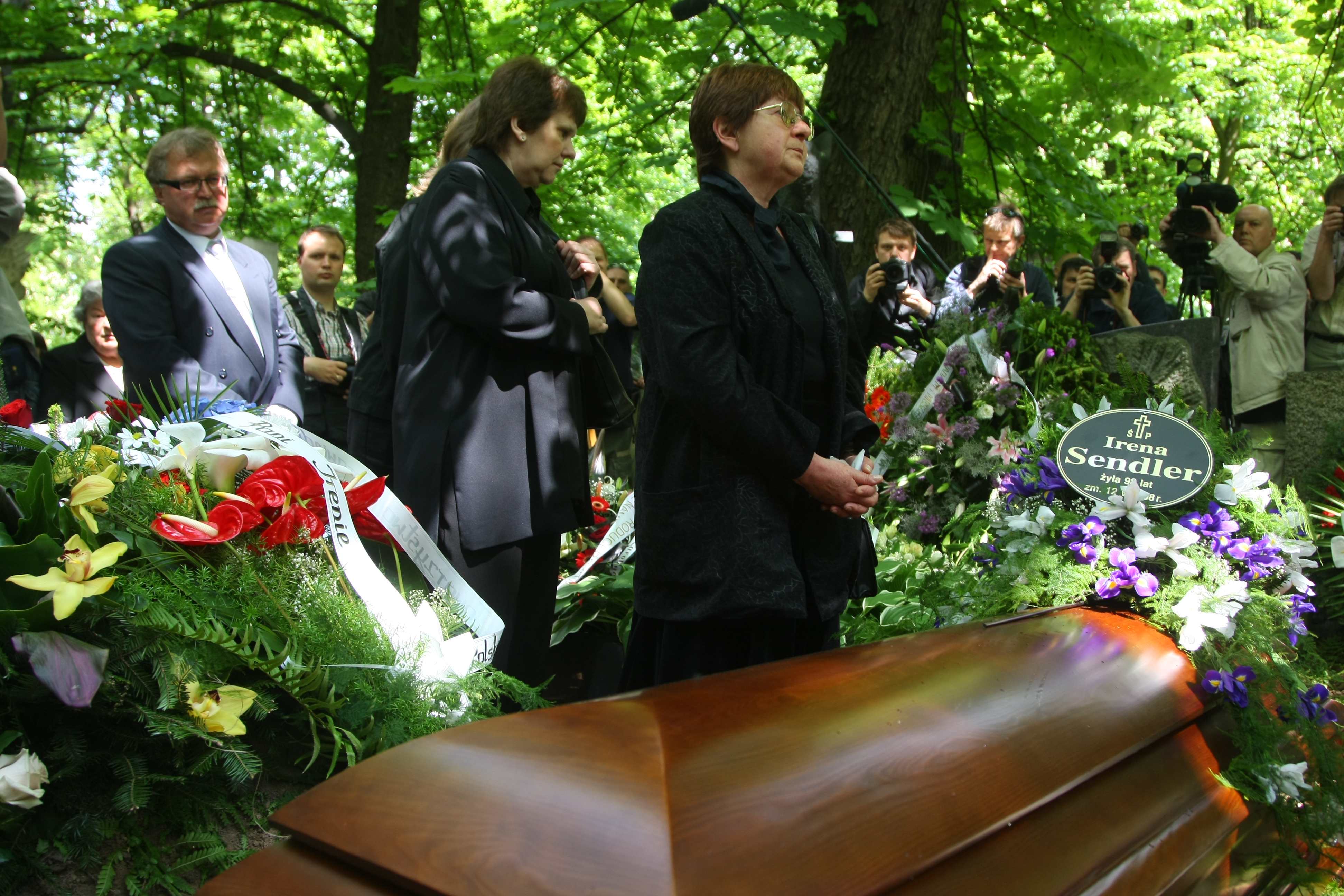 Na Warszawskich Powązkach odbył się pogrzeb Ireny Sendlerowej