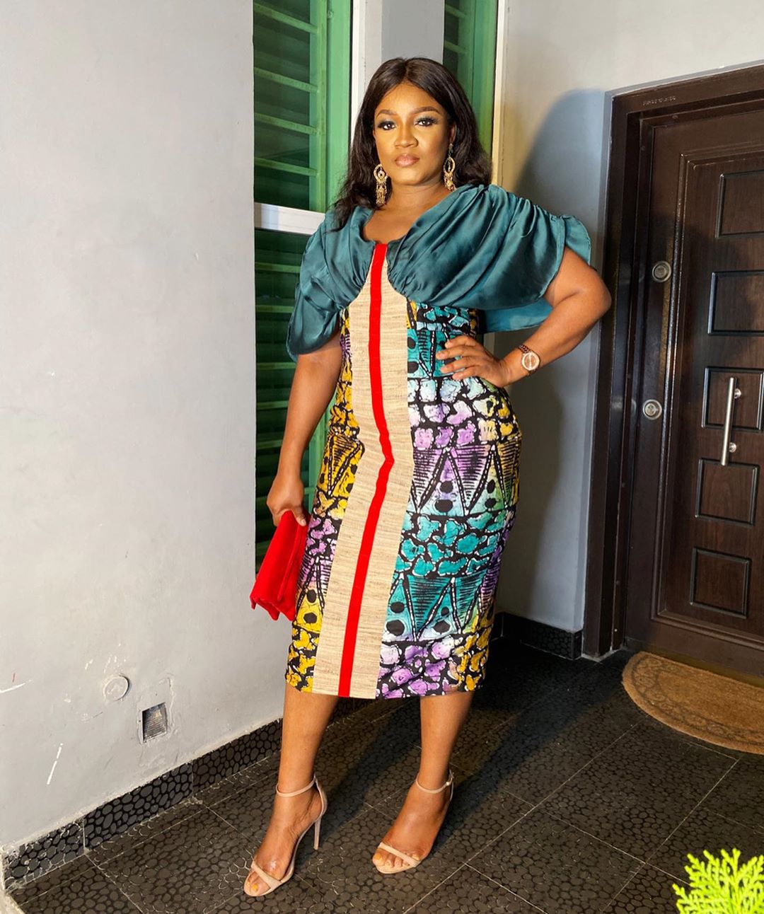 In the said video, Omotola Jalade-Ekeinde was told to give a shoutout to Eniola Badmus and her response was kind of surprising [Instagram/OmotolaJaladeEkeinde]