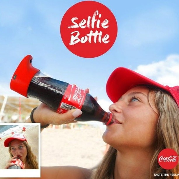 Cola stworzyła butelkę robiącą selfie