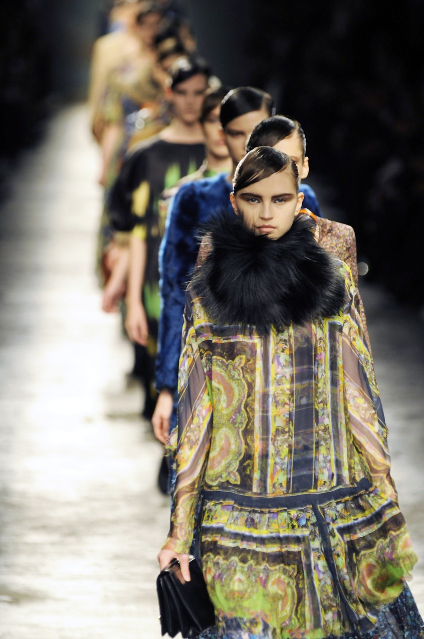 Dries Van Noten - PFW Jesień Zima 2008/2009 / Getty Images