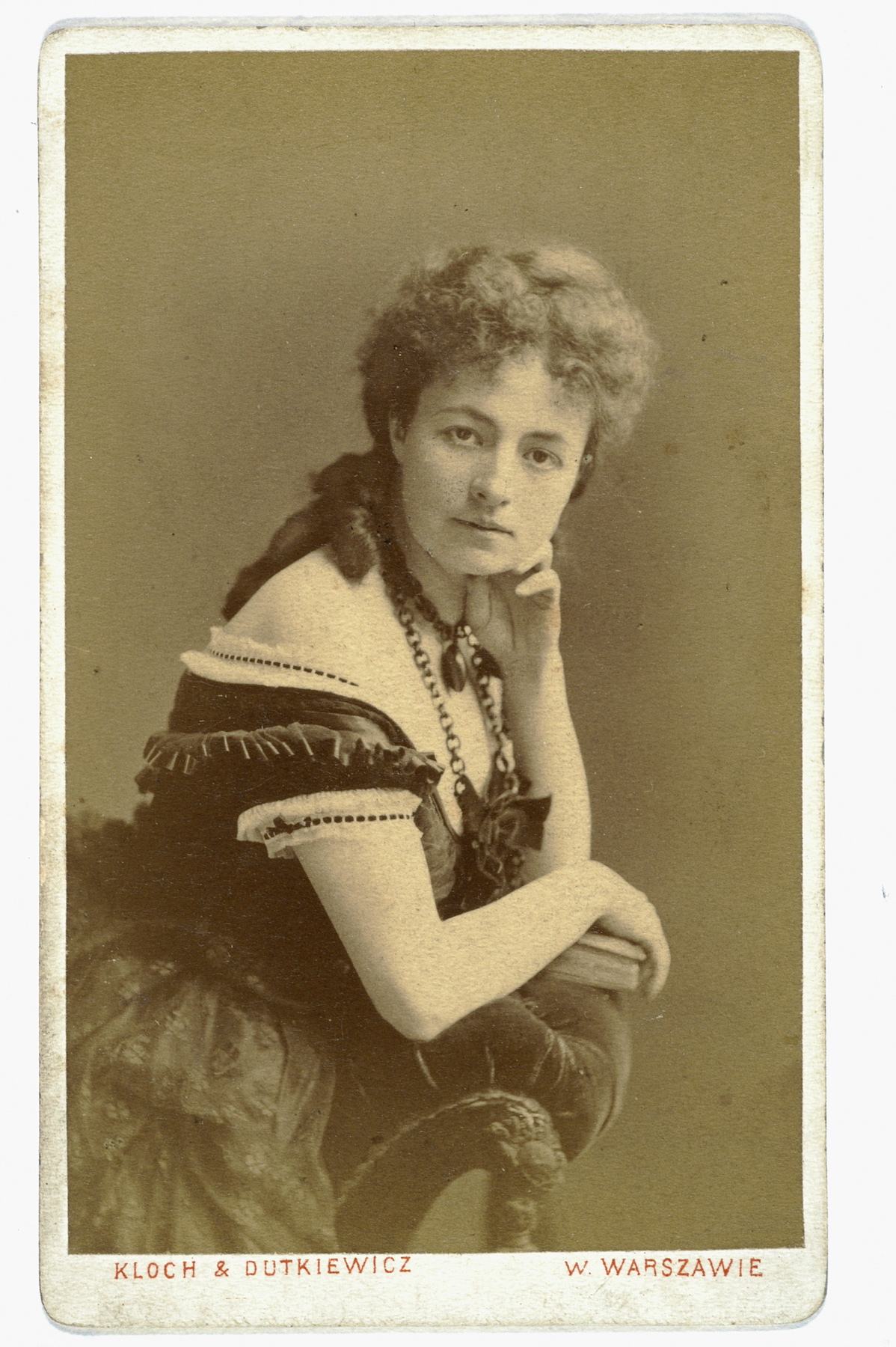 Portret Heleny Modrzejewskiej wykonany w zakładzie fotograficznym Kloch i Dutkiewicz w Warszawie, 1870 r.