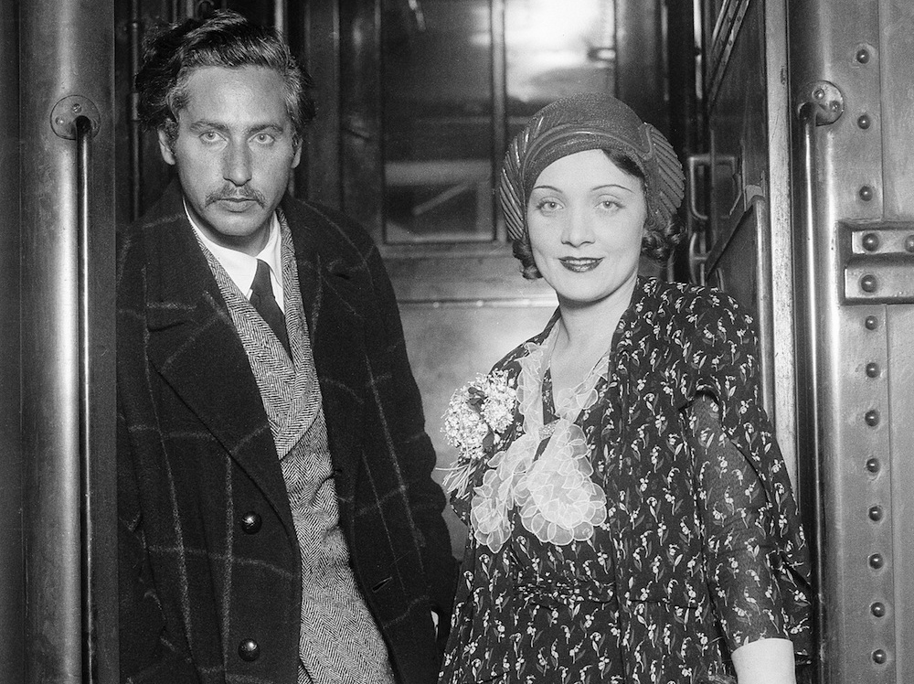 Marlena Dietrich i Josef Von Sternberg na dworcu w Berlinie – 24 kwietnia 1930