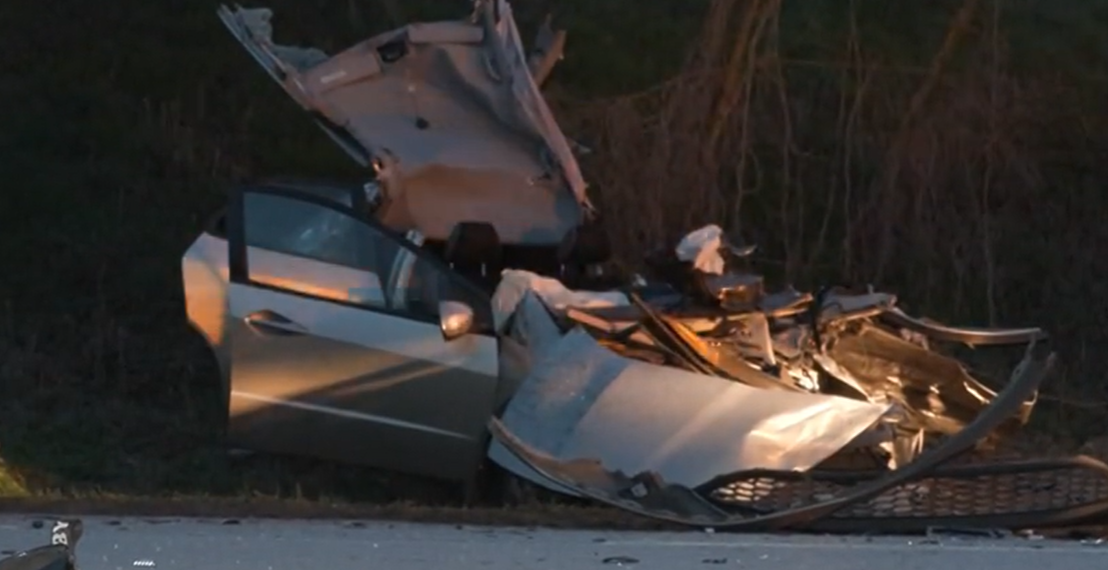 Kétgyermekes anya halt meg egy 24 éves, száguldozó nő miatt Nyírcsaholynál – videó