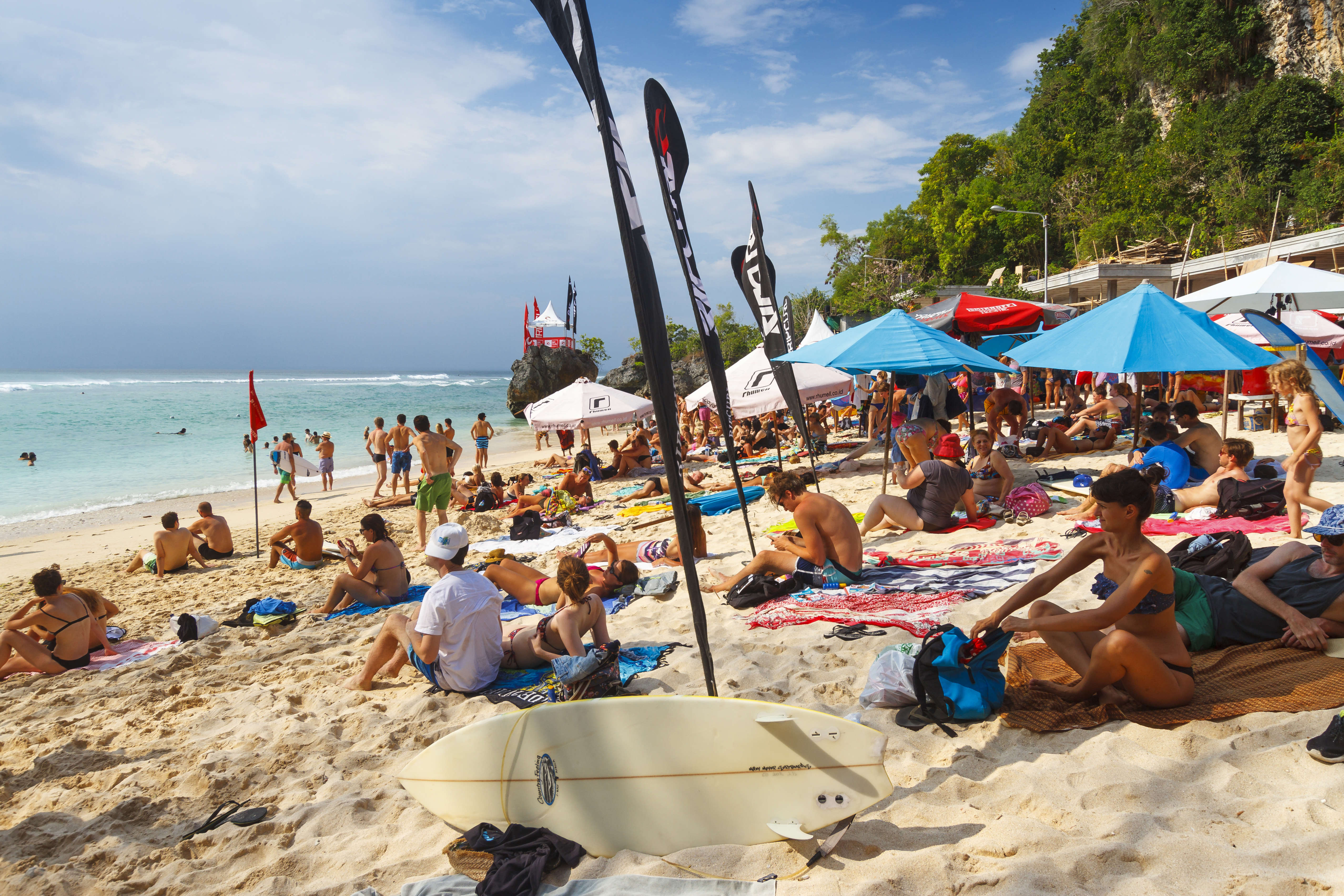 Van egy határ! Nem tűrik tovább a részegen tomboló orosz és ukrán turistákat: Bali fellép ellenük