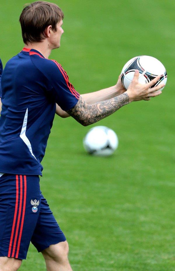 Euro 2012. Tatuaże Roman Pawluczenko