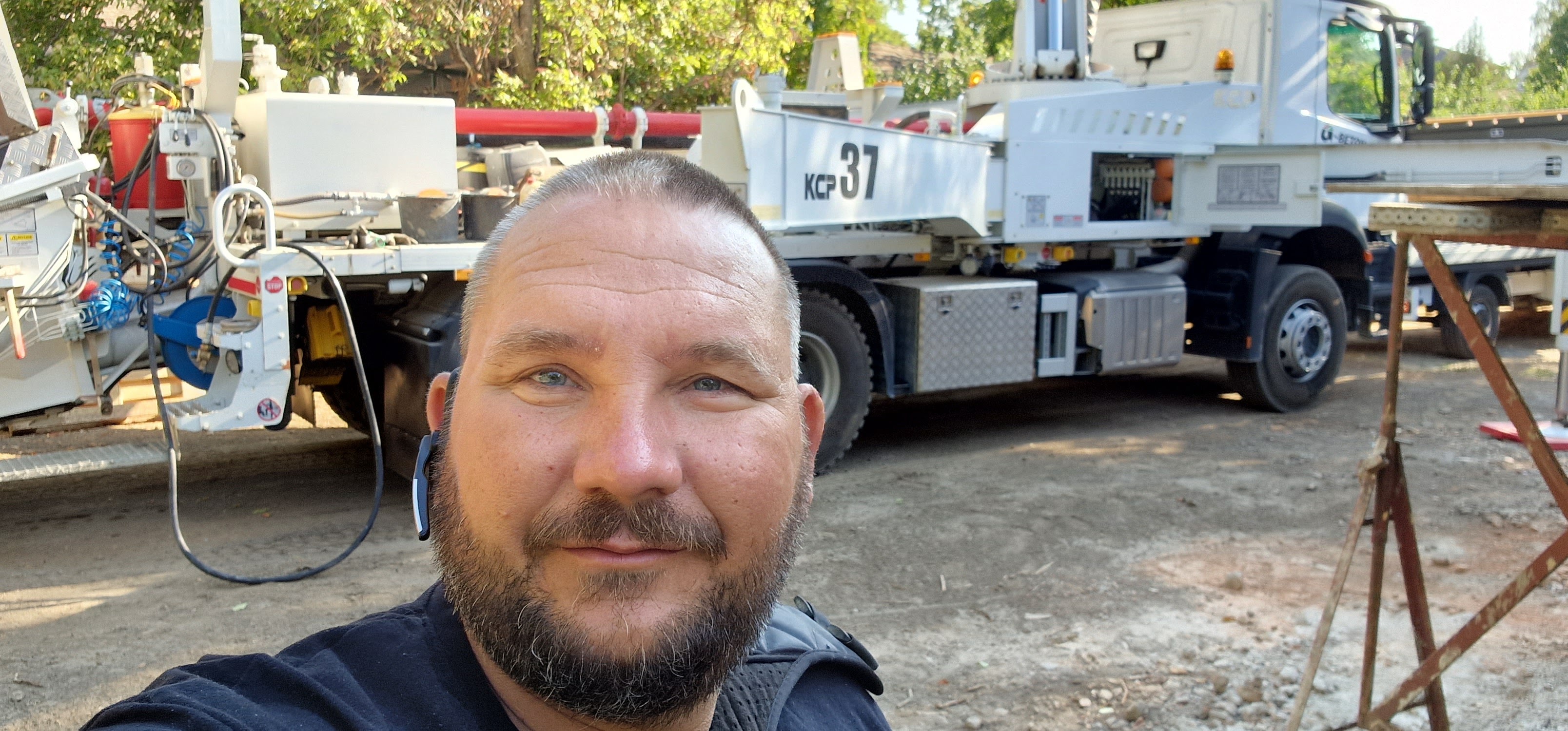 A túlsúlya mentette meg János életét