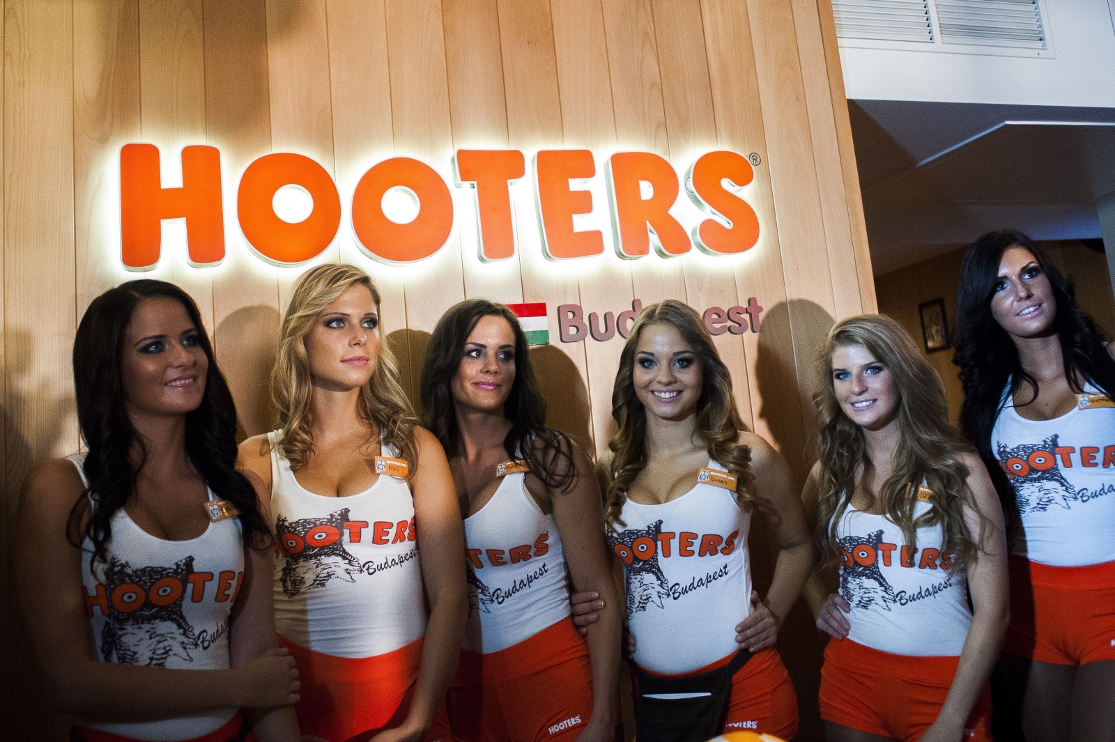 Otwarcie restauracji Hooters