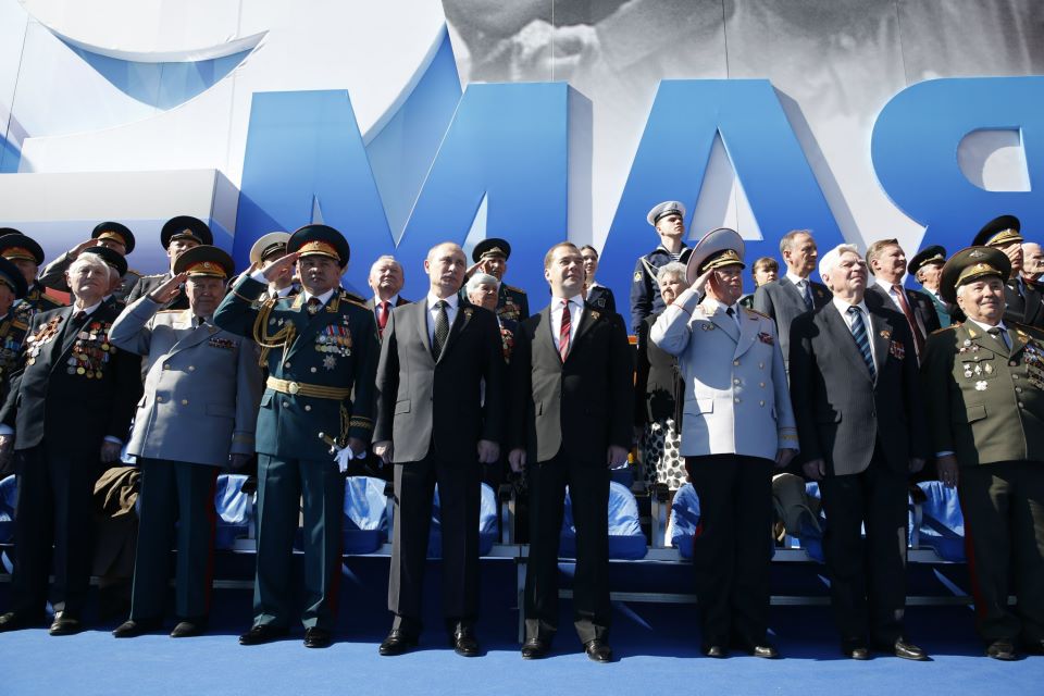 Paradę obserwowali prezydent Władimir Putin i premier Dmitrij Miedwiediew.