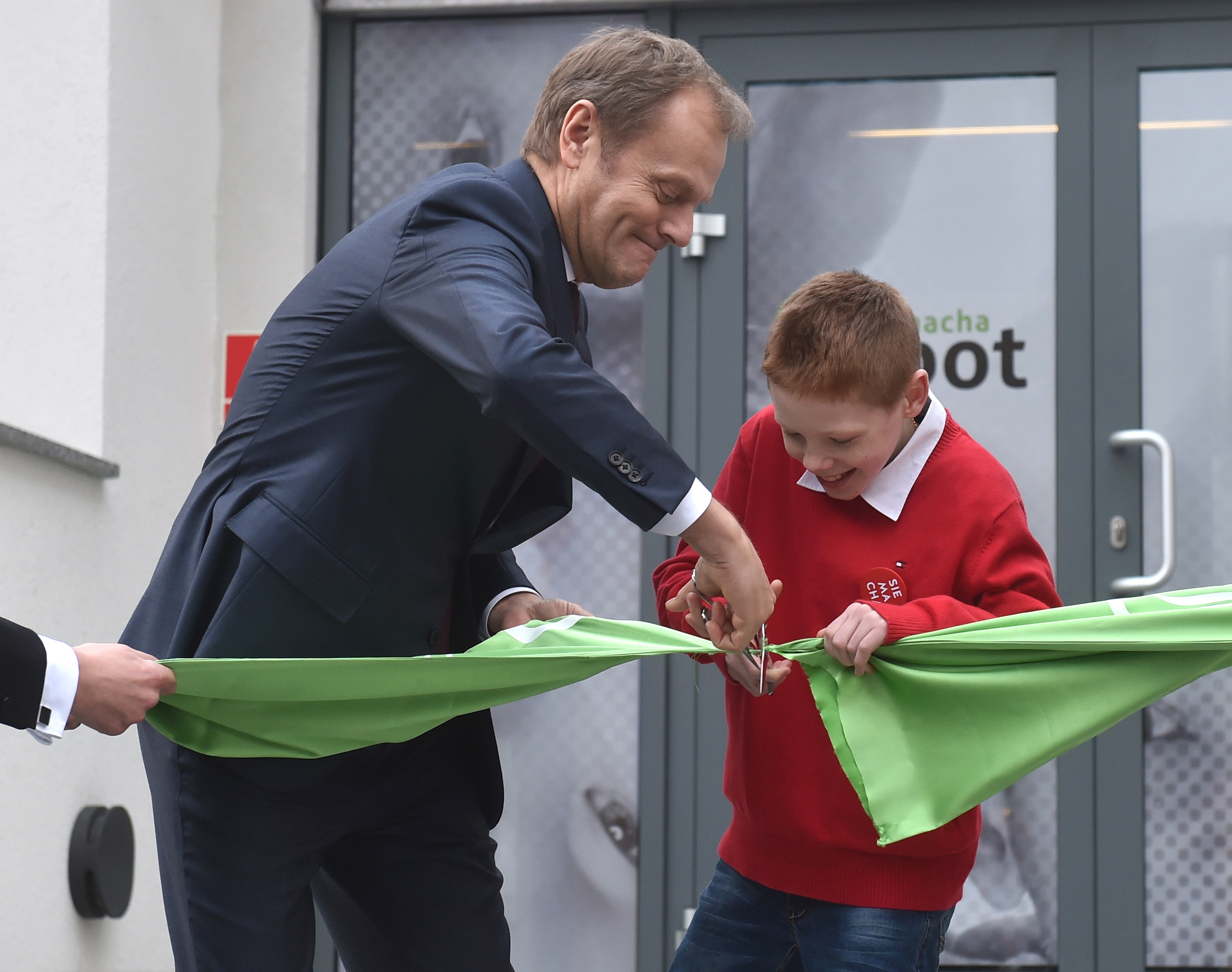 Były szef rządu mówił, że ten dom dziecka pokazuje, że Polacy nie muszą mieć żadnych kompleksów - ta placówka jest bowiem tak dobra, jak te na Zachodzie
