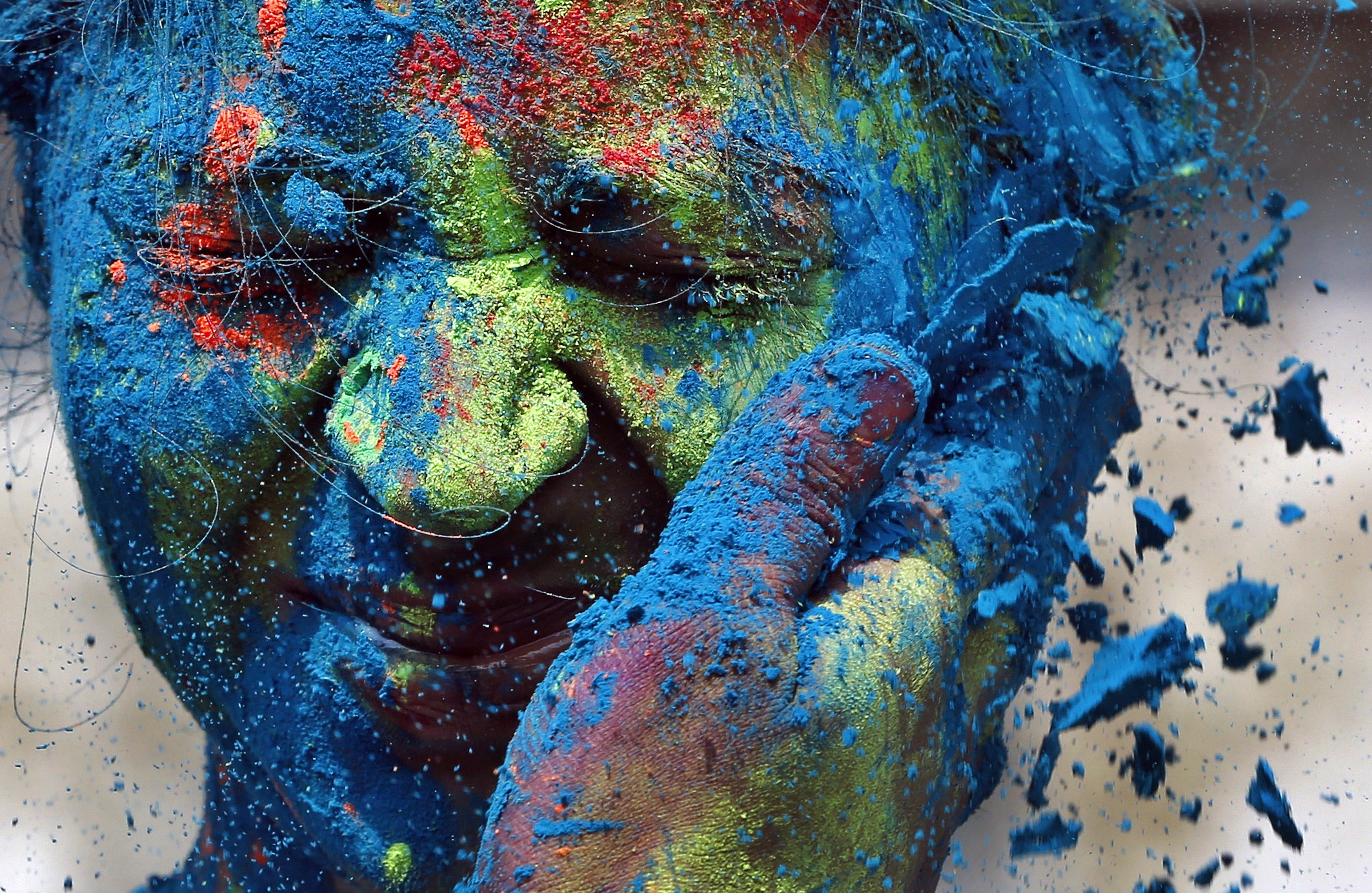 Kolorowe święto Holi w Indiach