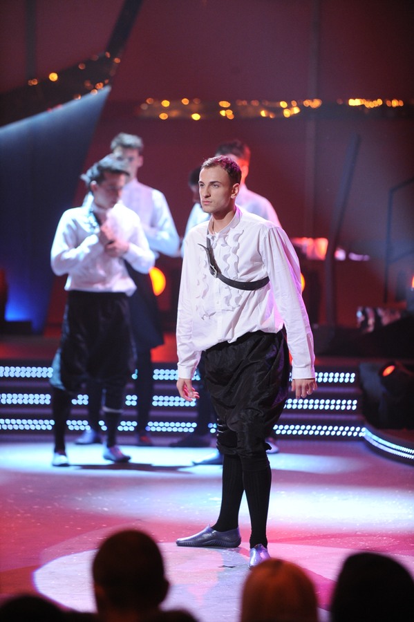 W studiu „You Can Dance