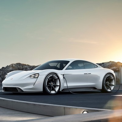 Porsche Taycan rzuci wyzwanie Tesli