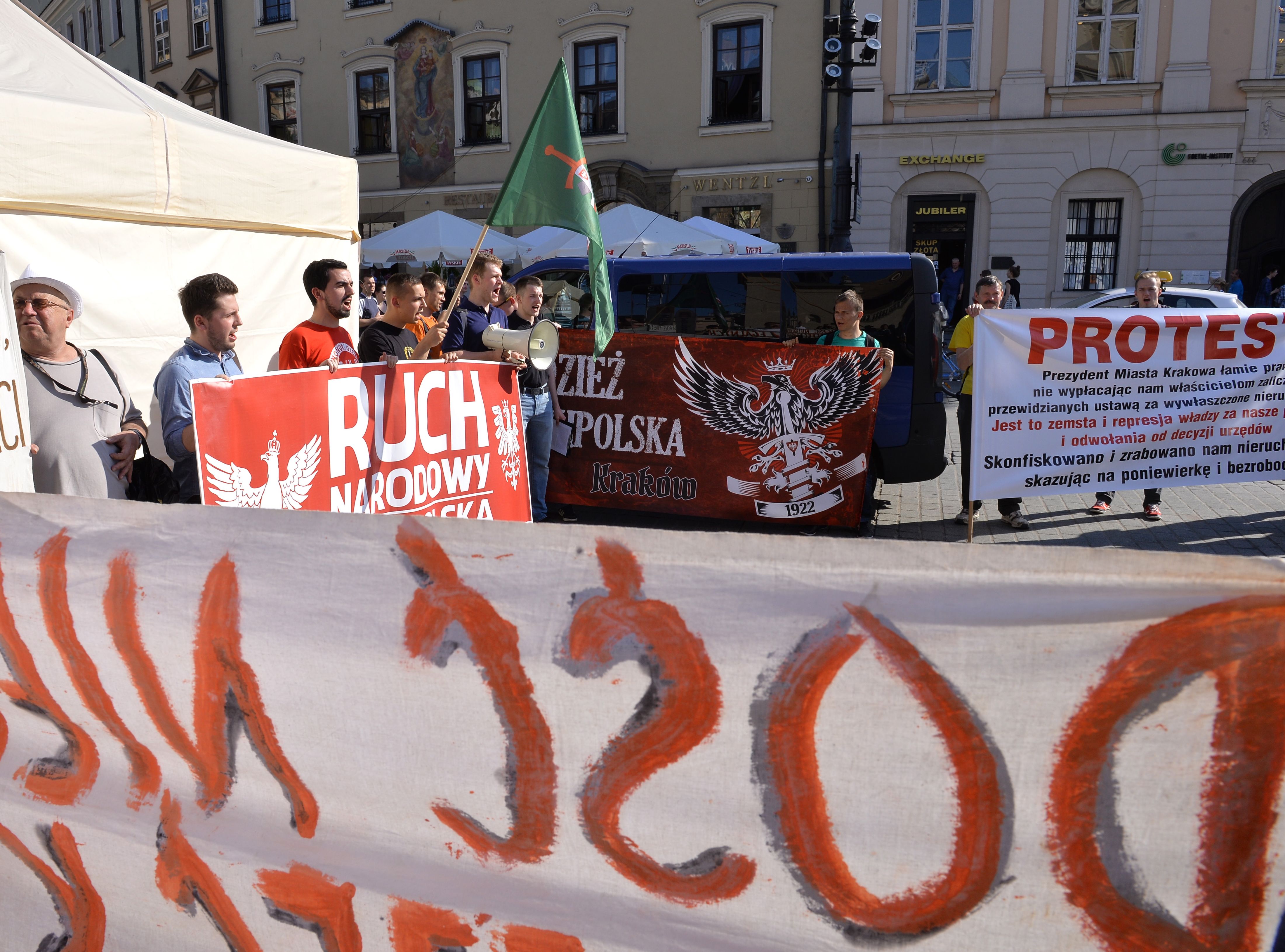 Narodowcy kontra Justyna Kowalczyk. Protestowali przed jej namiotem