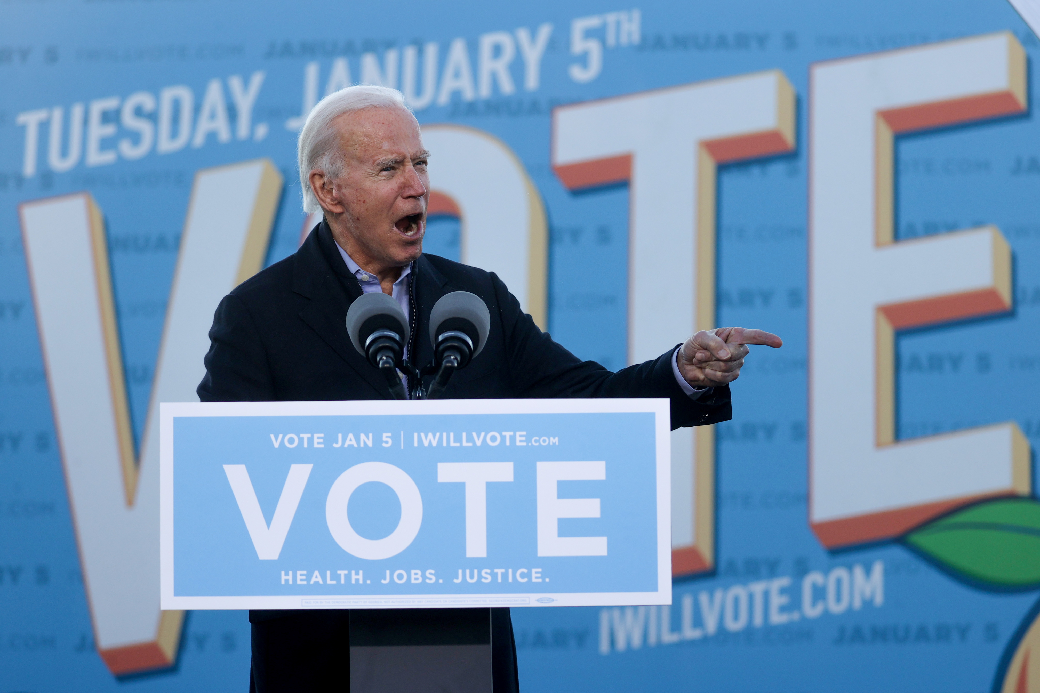 Prezydent-elekt Joe Biden na senackim wiecu wyborczym Partii Demokratycznej w Atlancie, Georgia