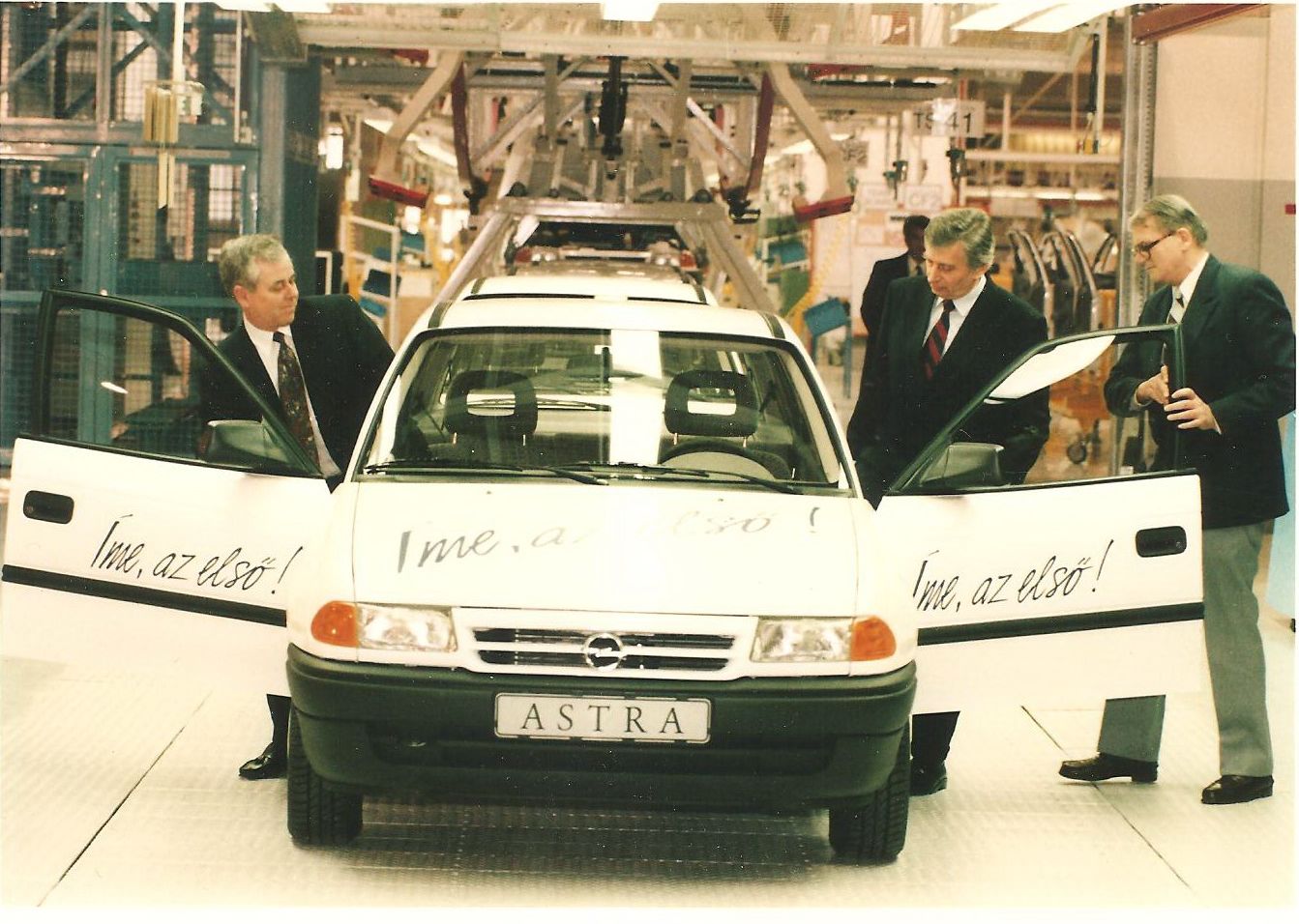 Emlékszik? Ilyen volt az első magyar Opel Astra