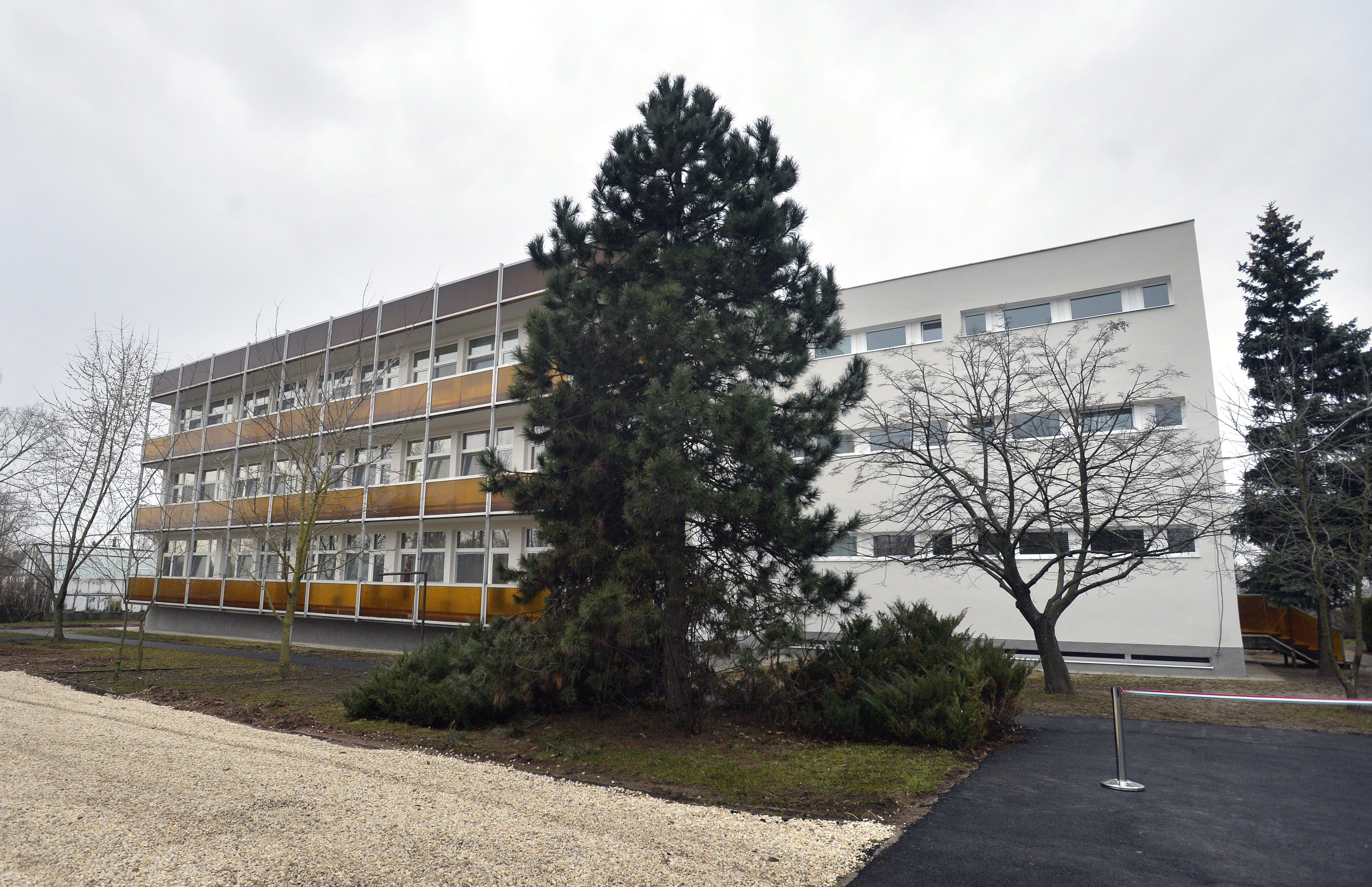 Teljesen leáll Pest megye legnagyobb kórházának belgyógyászati osztálya? Megszólalt az Országos Kórházi Főigazgatóság