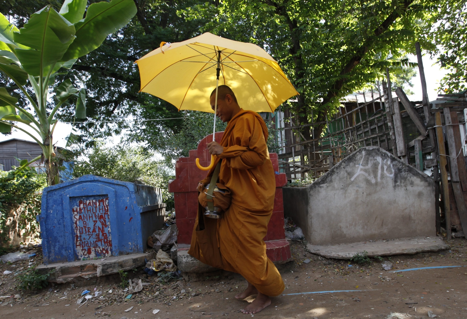 Osiedle na cmentarzu w Phnom Penh