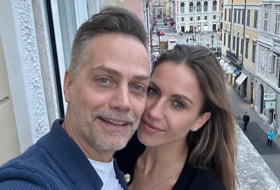 Harsányi Levente és 20 évvel fiatalabb menyasszonya még nem költöztek össze: „Azon gondolkodunk, hogy hol lehetne egy olyan közös ingatlan, ahol együtt is élünk”