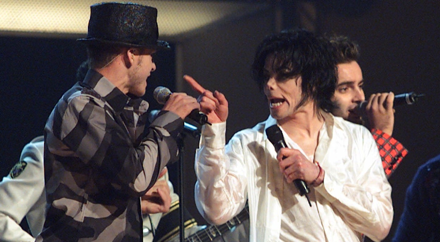 Michael Jackson i Justin Timberlake podczas wspólnego występu w 2001 roku