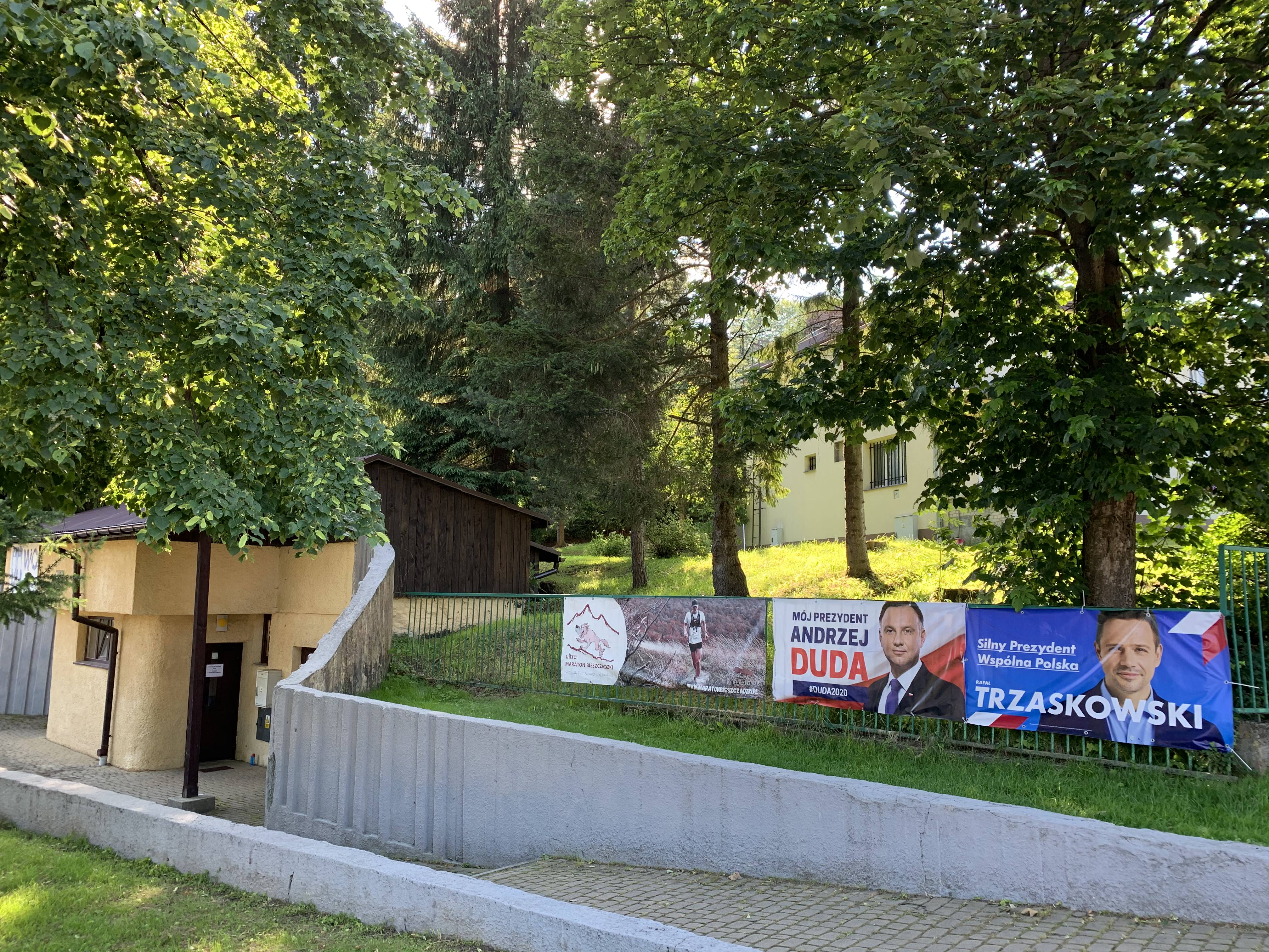 Bannery wyborcze w Cisnej