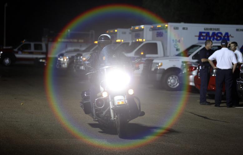 USA tornado Oklahoma 2013 policjant na motorze