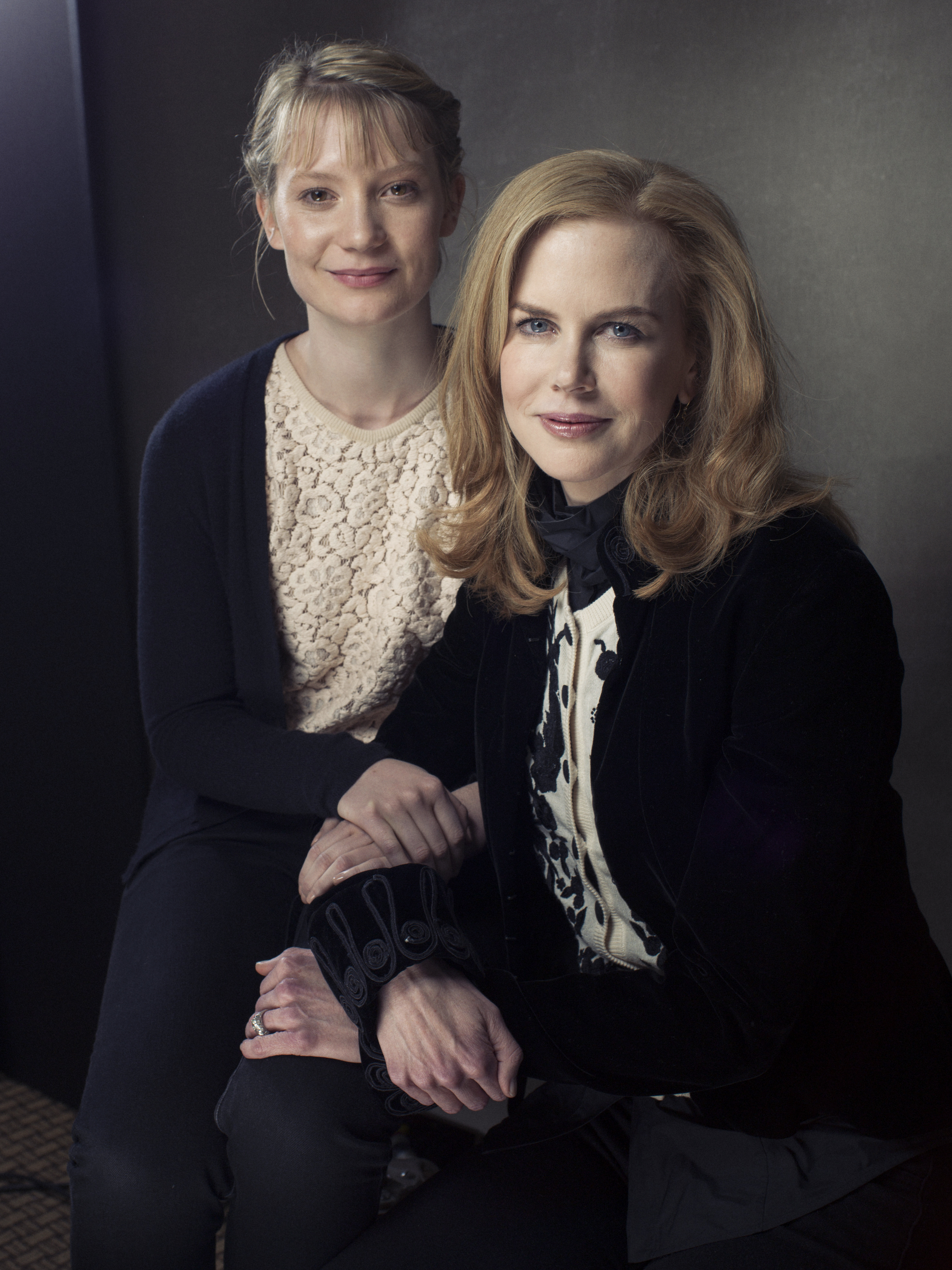 Najnowszy film w reżyserii Park Chan-Wooka z gwiazdorską obsadą (Nicole Kidman i Mia Wasikowska). Ojciec kilkunastoletniej Indii Stoker ginie w tajemniczym wypadku samochodowym. Wkrótce potem do wielkiego, położonego na odludziu domu, w którym dziewczyna mieszka wraz z niezrównoważoną matką, wprowadza się brat zmarłego, wuj Charlie. India nie wiedziała dotąd o jego istnieniu. Początkowo jest zafascynowana Charlie'em, szybko jednak nabiera podejrzeń co do jego intencji...