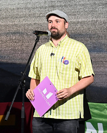 Kirúgták állásából a Momentum politikusát – ez volt az oka