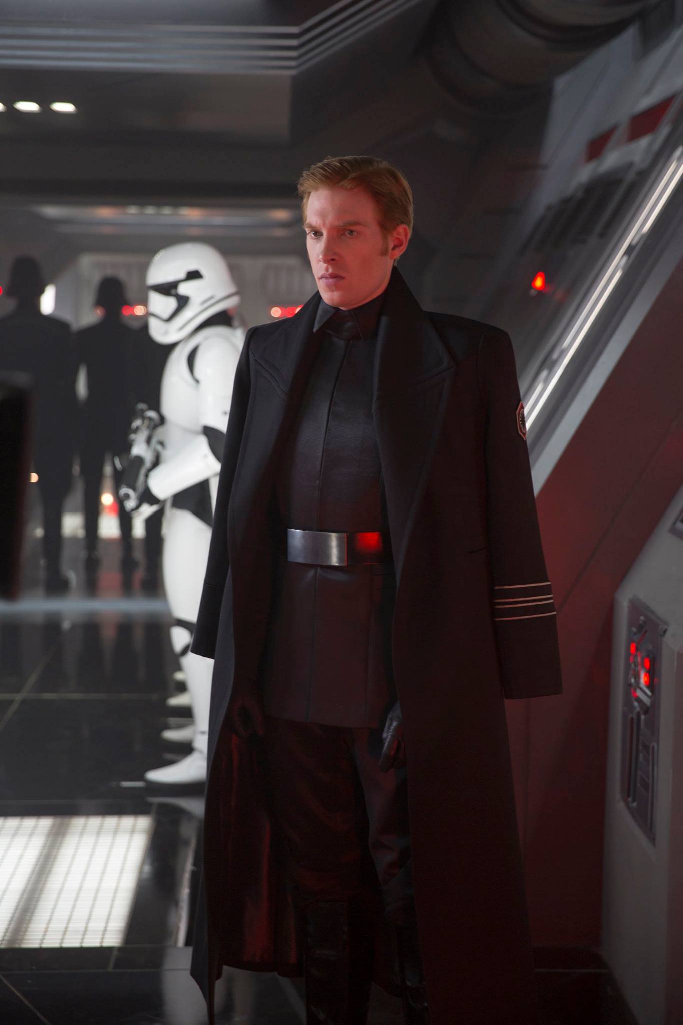 Na ekranie pojawią się również: Oscar Isaac, John Boyega, Daisy Ridley, Adam Driver, Domhnall Gleeson, Lupita Nyong'o, Gwendoline Christie, Crystal Clarke, Pip Anders i Max von Sydow.