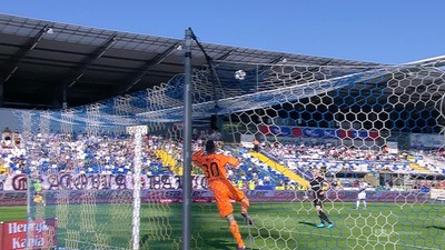 Sandecja - Cracovia (0:1): Wilk wyjmuje piłkę z "okienka"! Kolejna dobra interwencja bramkarza Pasów