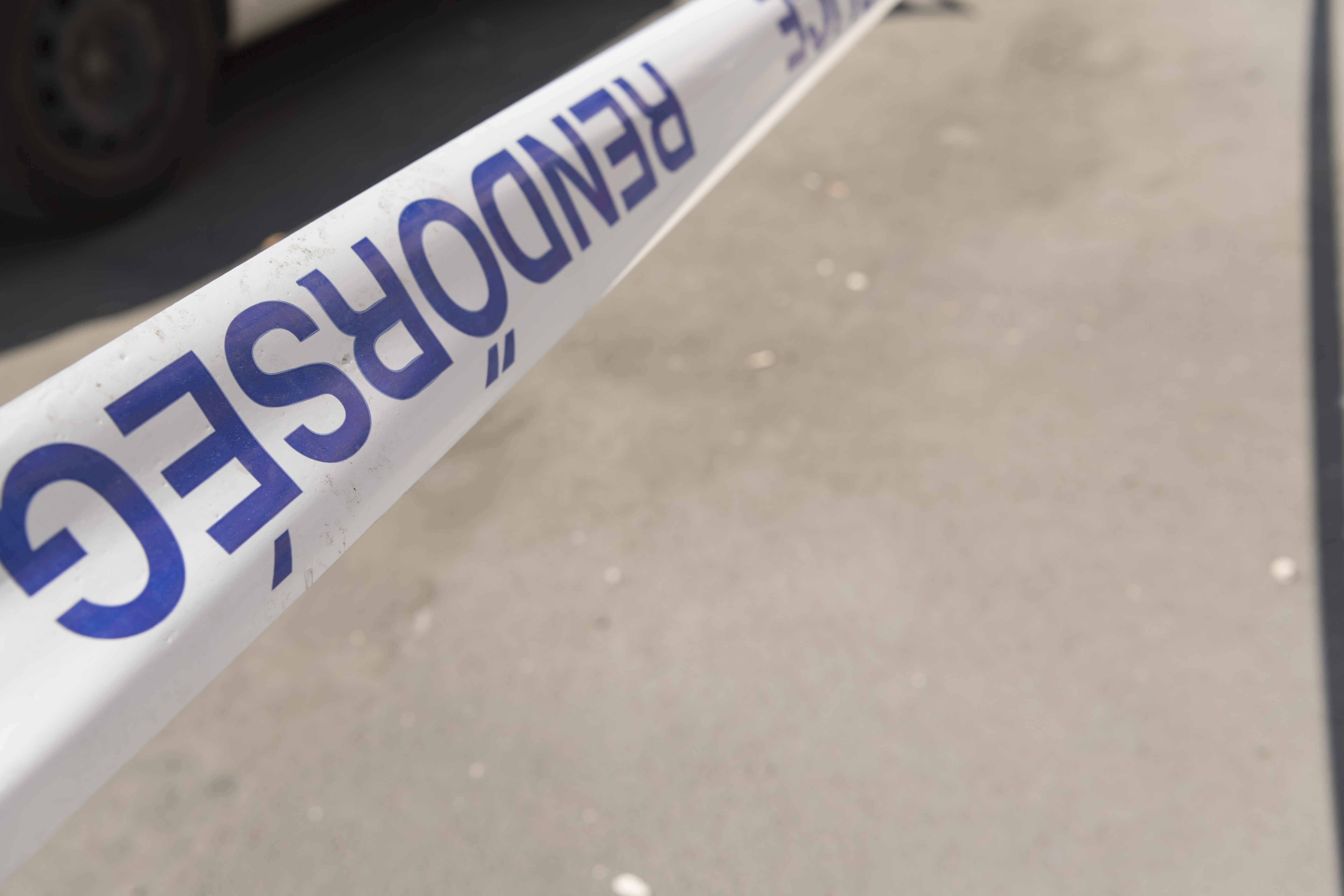 Frontálisan ütközött két autó a 34-es főúton, egy ember azonnal meghalt