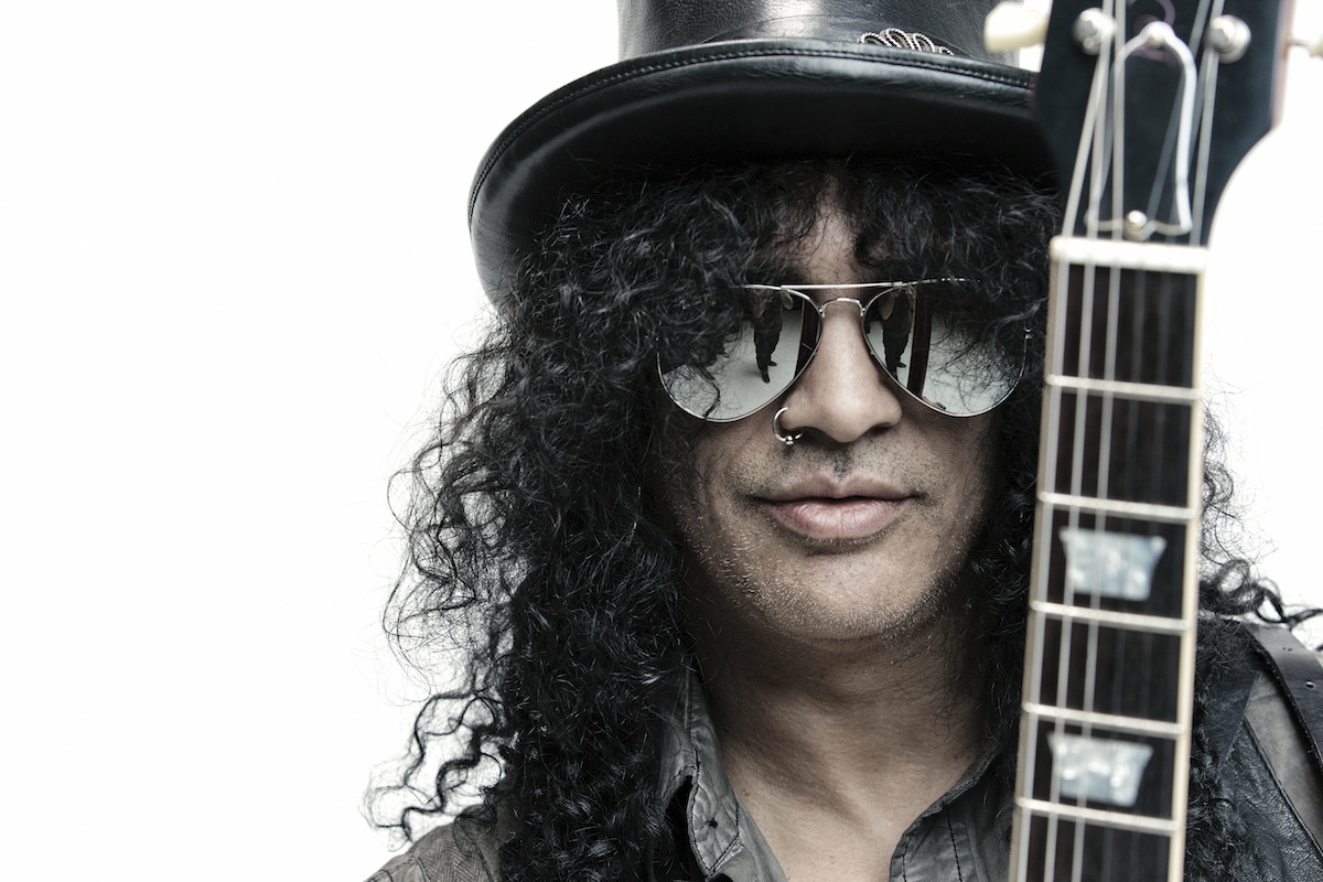 Z Guns N'Roses pożegnał się w 1996 roku, ale przyznaje, że dałby się namówić do powrotu na łono formacji… Wiele spraw, które nas dzieliły poszły w zapomnienie – wyjaśnia Slash. – Nie mamy już tych problemów. Nie ma w tym wielkiej kontrowersji. Media to po prostu rozdmuchały. Muszę uważać, co teraz powiem, ale jeśli wszyscy, by tego chcieli i z właściwych pobudek, fani byliby zachwyceni. Myślę, że można by spróbować. Nigdy nie mów nigdy.