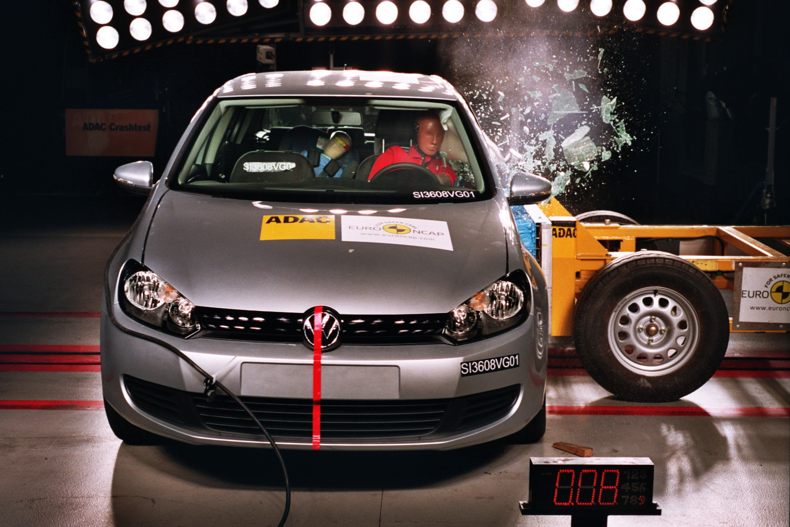 Volkswagen Golf - ochrona dzieci: 4 gwiazdki. Ochrona pieszych przy zderzeniu: 2 gwiazdki