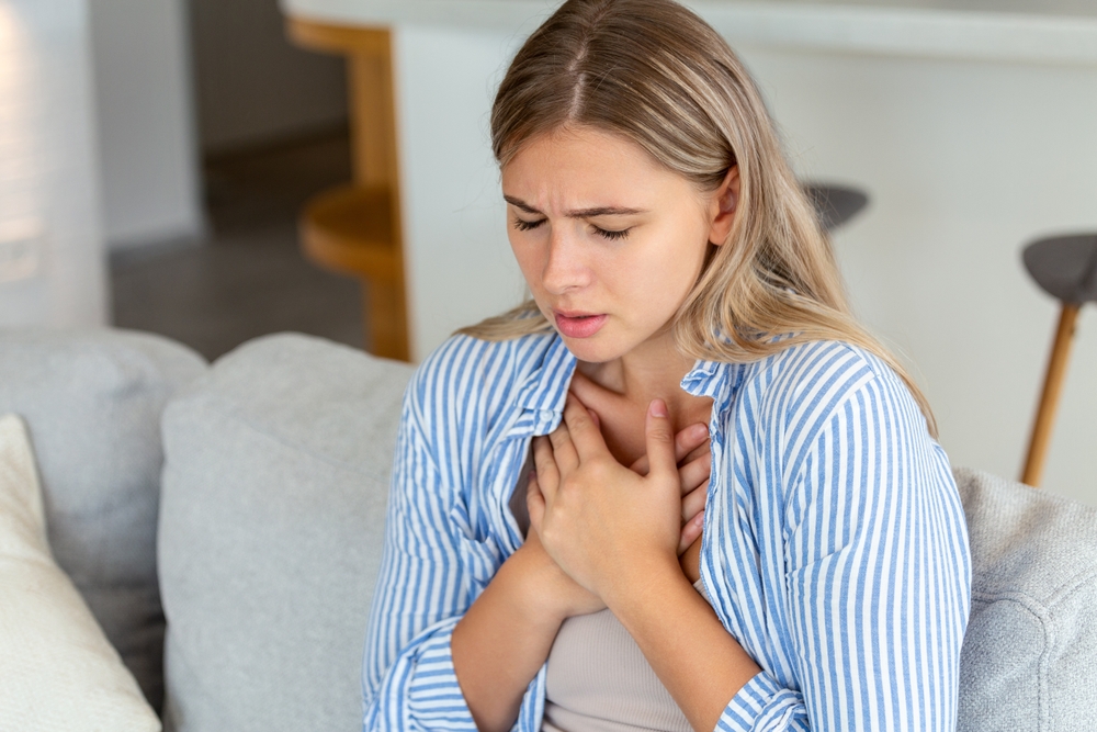 Szívbillentyűzavar tünetei: légszomjjal, szorító mellkasi érzéssel kezdődik  | EgészségKalauz