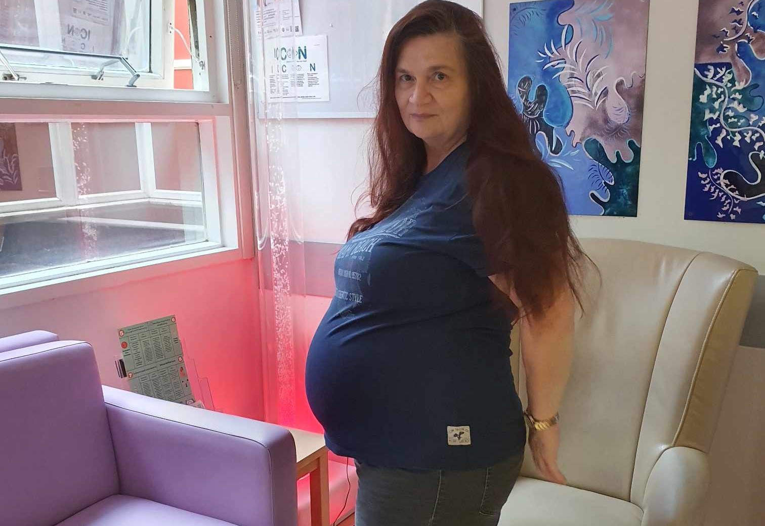 Világszenzáció! Megszülte a saját unokáját: a lánya helyett hordta ki Ilona a kis Danit