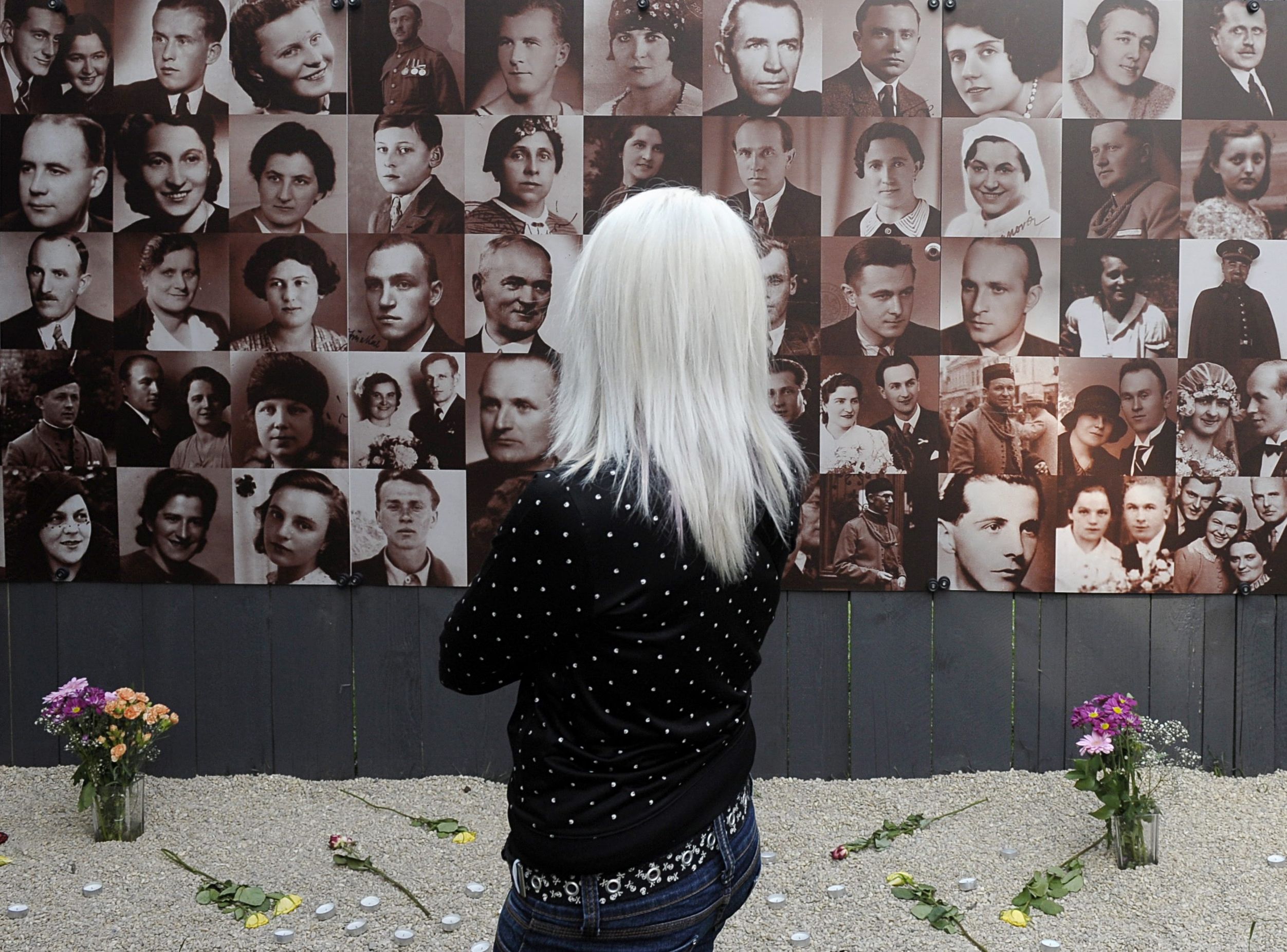 Na specjalnej ekspozycji przedstawiono historie 70 osób, które były związane z zamachem na Heydricha