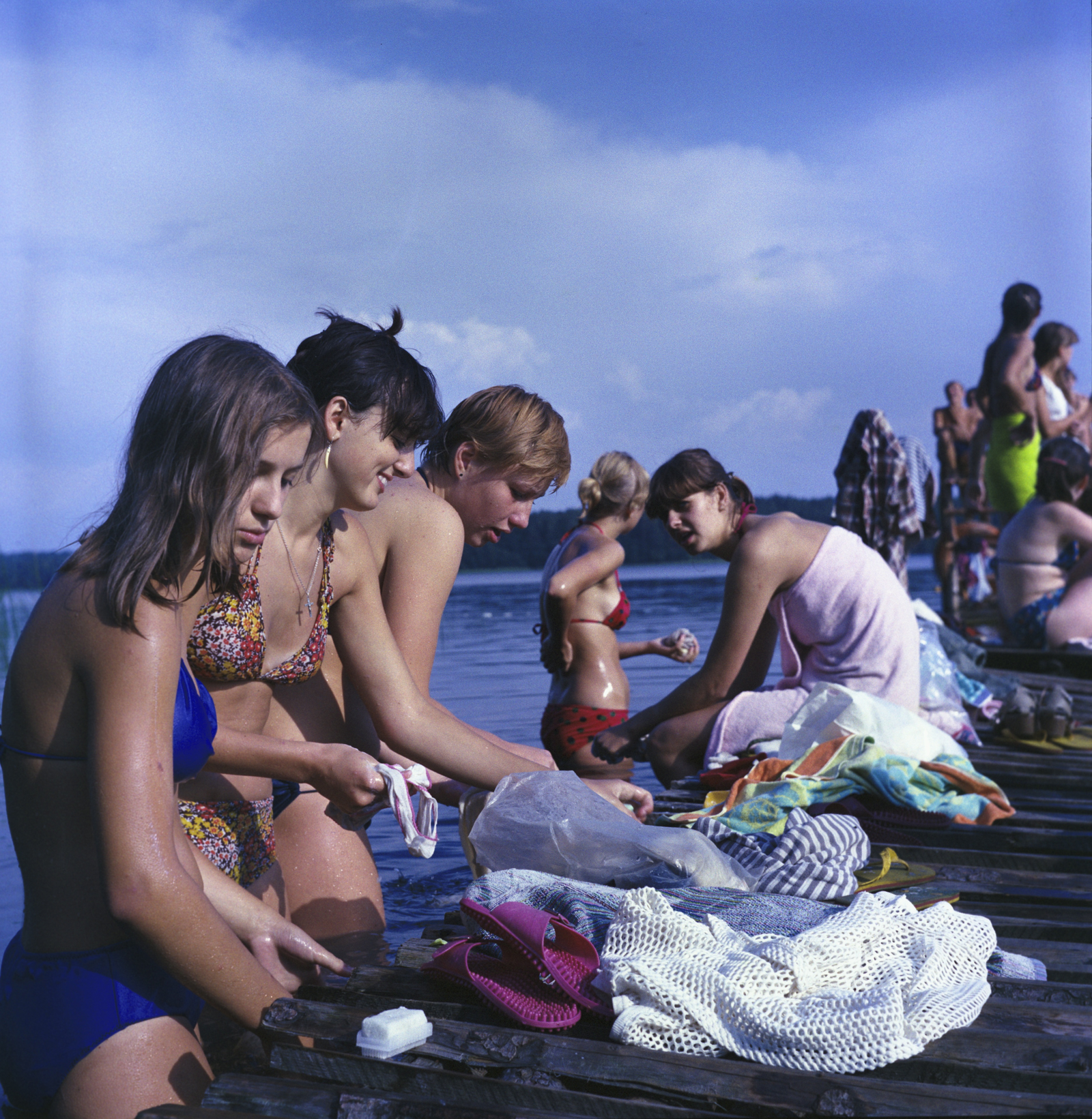 Plażowiczki w PRL-u