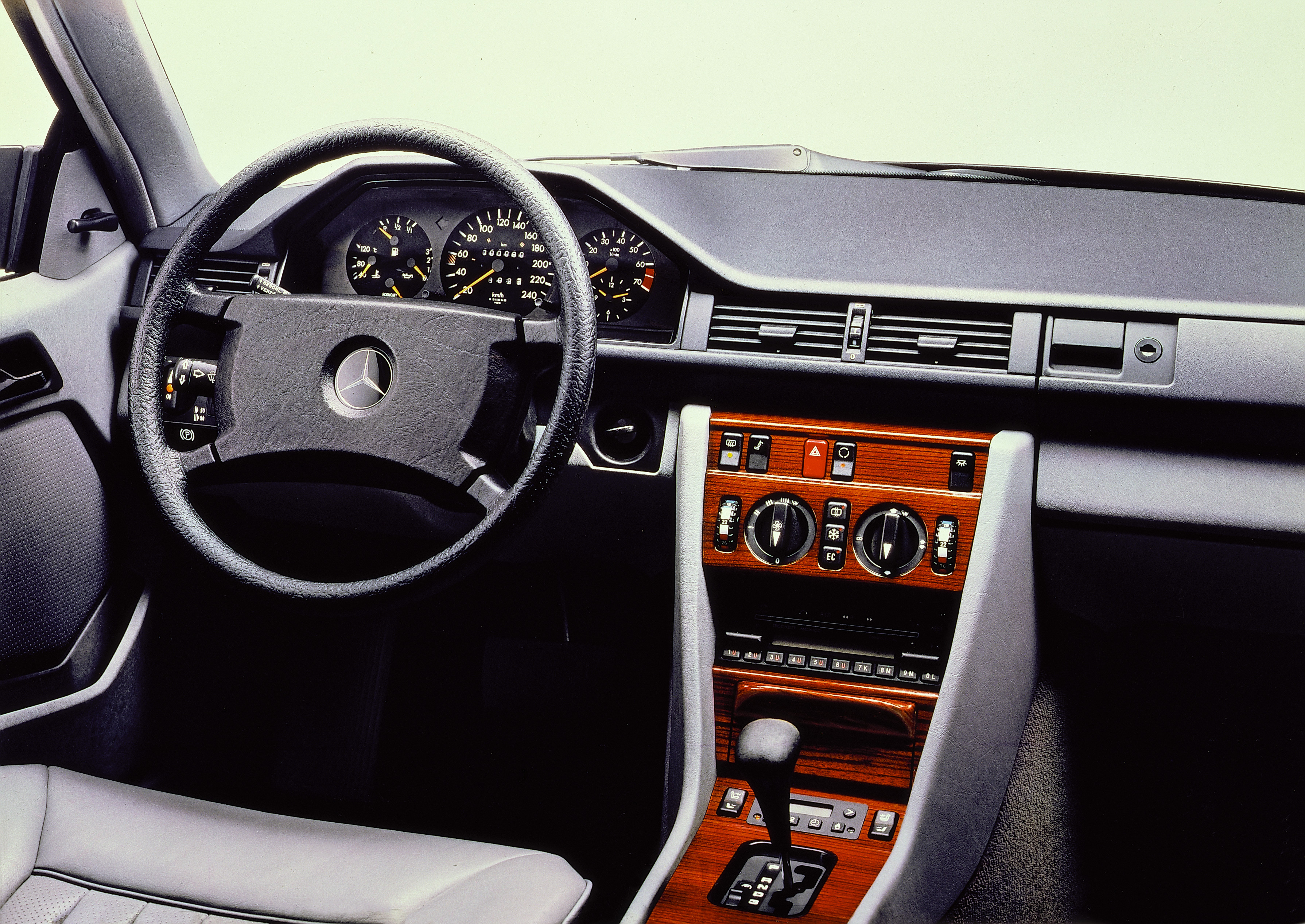 Mercedes W124