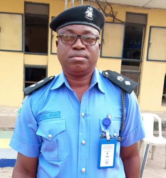 DPO of Olosan Police Station, CSP Ayodele Arogbo aka Gbakoje. [Twitter/@hashtag2weet]