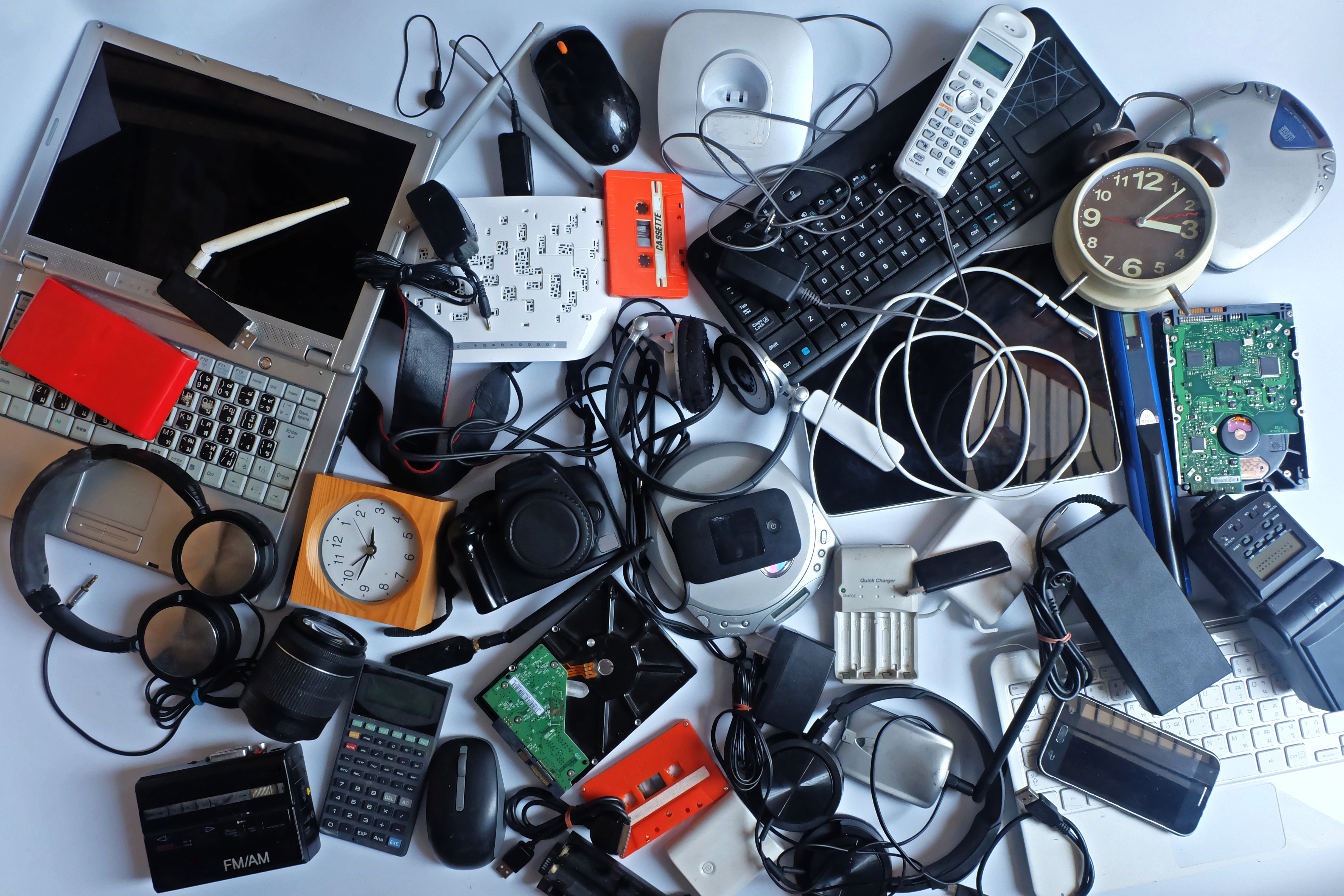 Rengeteg idén az elektronikus hulladék - Blikk