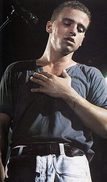 Eros Ramazzotti na początku swojej kariery (w 1985 roku)