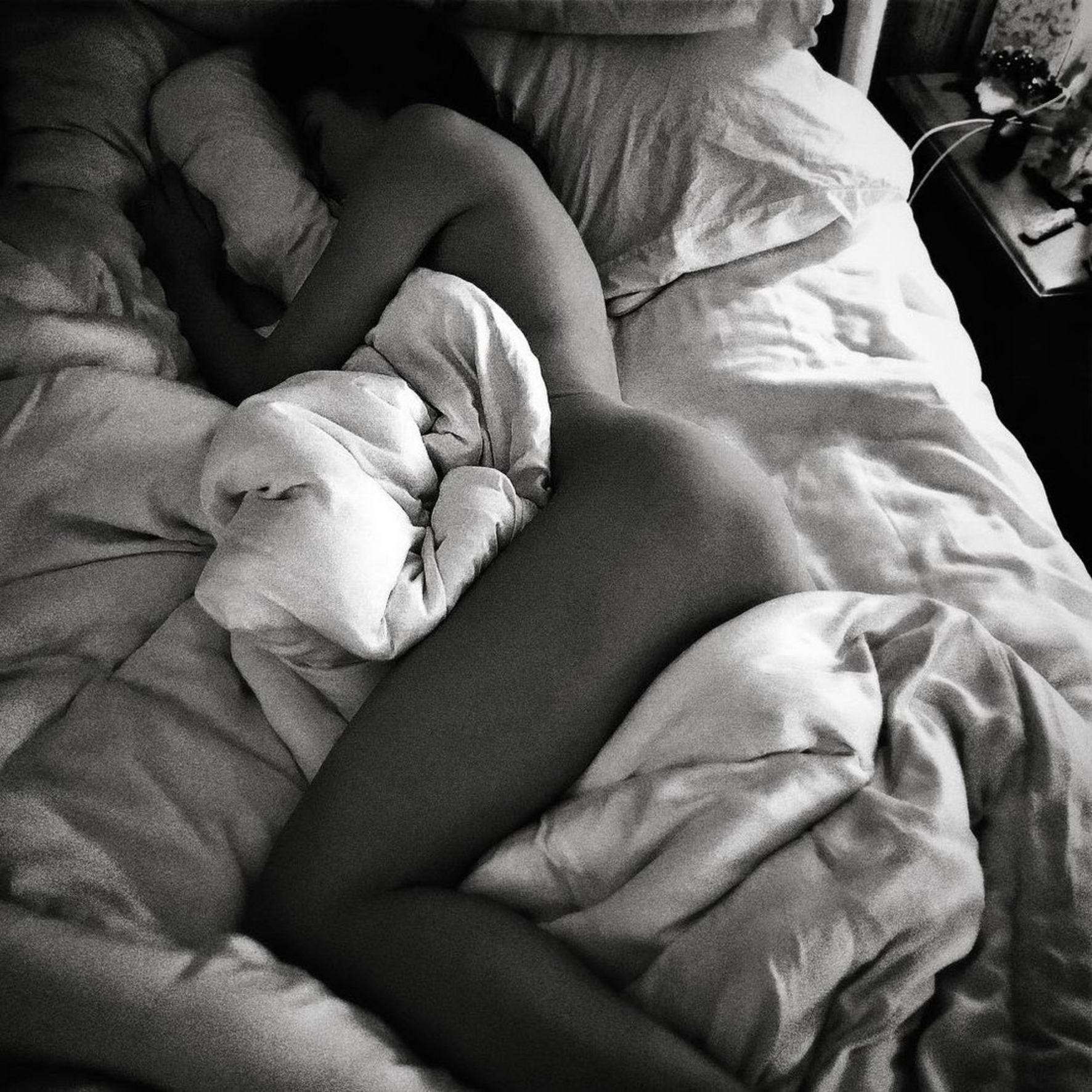 Brutál szexik és pucérak: meztelenül fetrengenek az ágyban a dögös  világsztárok – fotók (18+) - Blikk