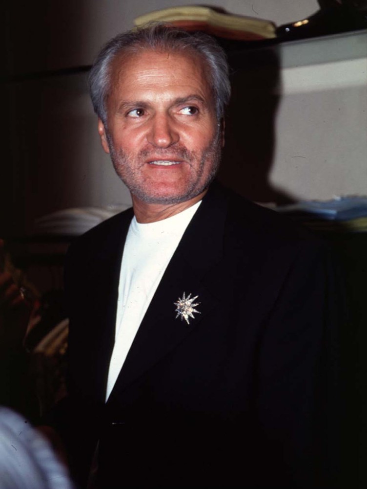 account of the life of gianni versace Versace issues another statement about 'american crime story,' pokes know the facts of his life gianni versace was a as the definitive account of andrew. account of the life of gianni versace Versace issues another statement about 'american crime story,' pokes know the facts of his life gianni versace was a as the definitive account of andrew.
