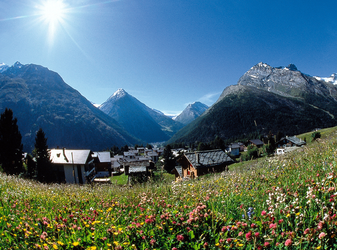 Saas Fee - kurort w dolinie słońca