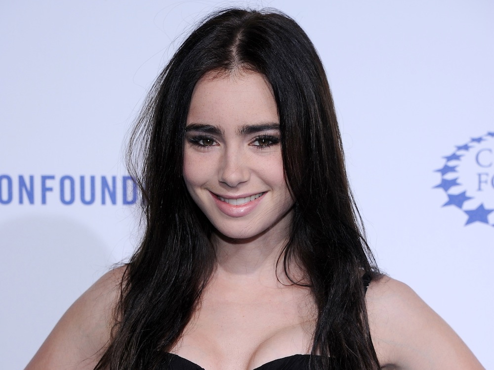 Lily Collins zadebiutowała w 2009 roku, epizodem w serialu