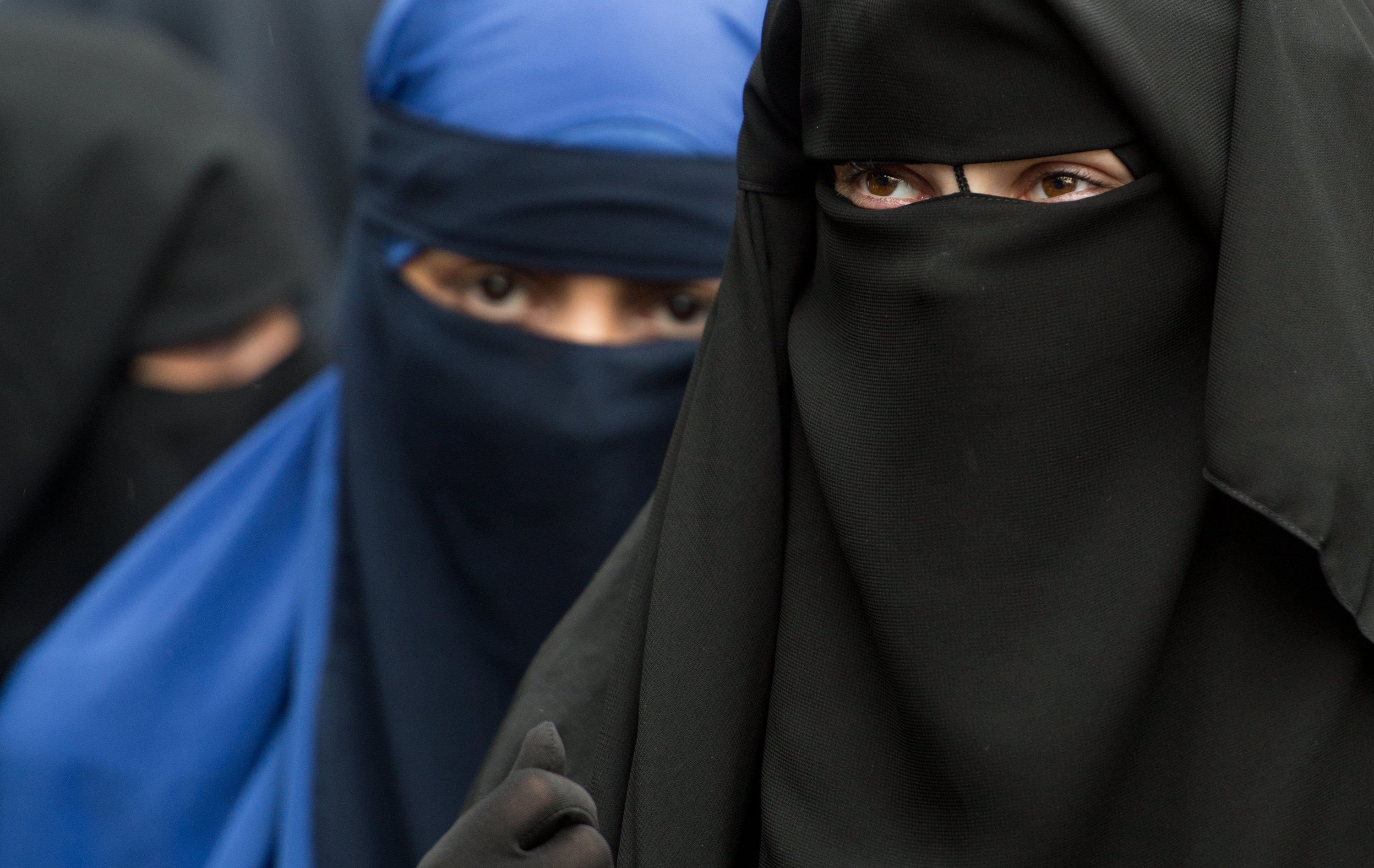 Abaya Burka Niqab Diese Kopftuch Arten Gibt Es Im Islam Noizz