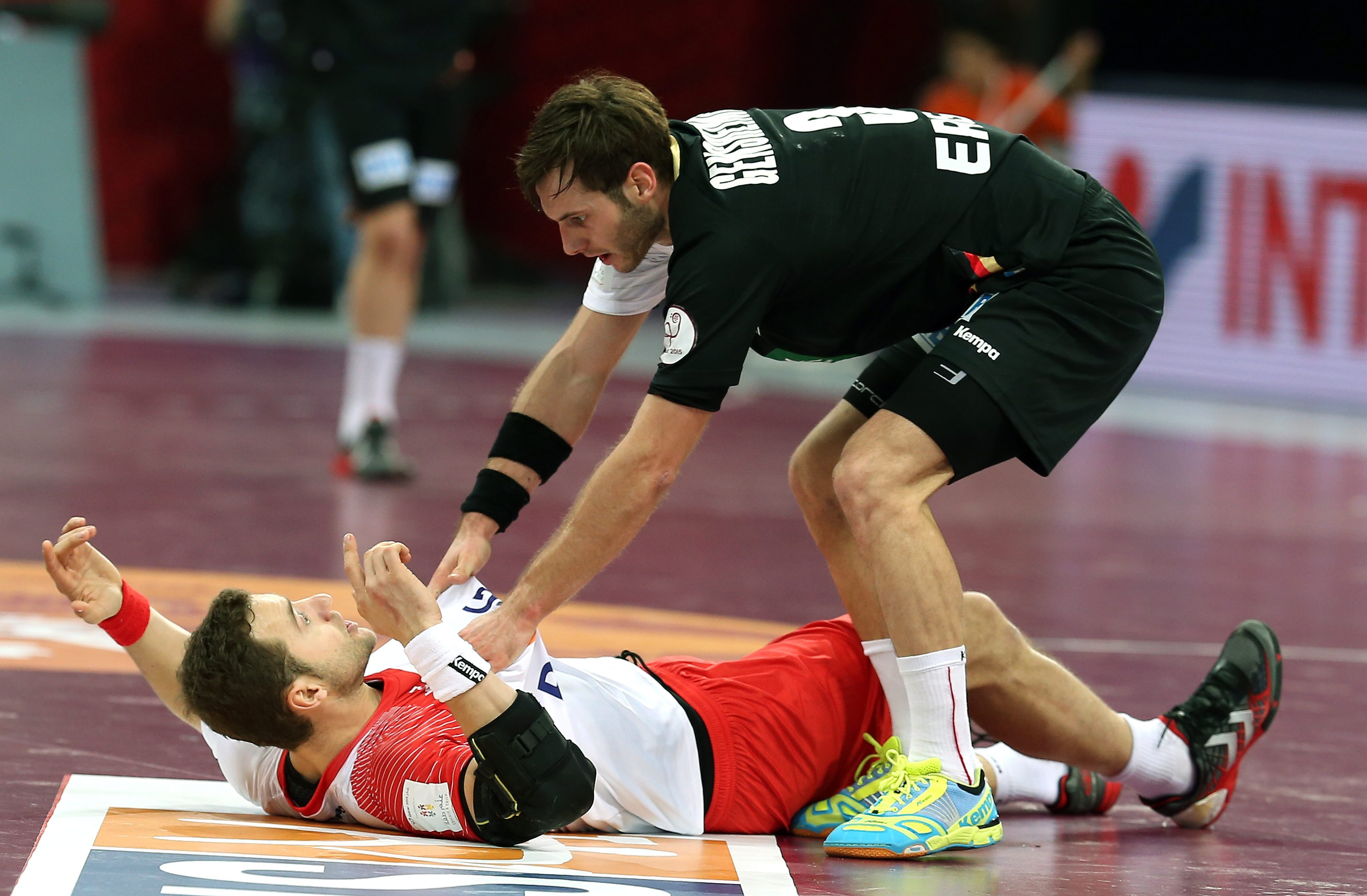 Polacy drogę po medal na mundialu w Katarze zaczęli od porażki z Niemcami